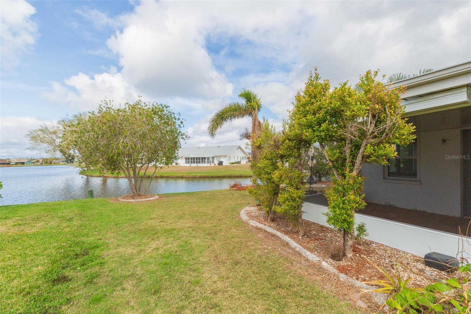 1816 N PEBBLE BEACH BLVD, SUN CITY CENTER, FL, 33573