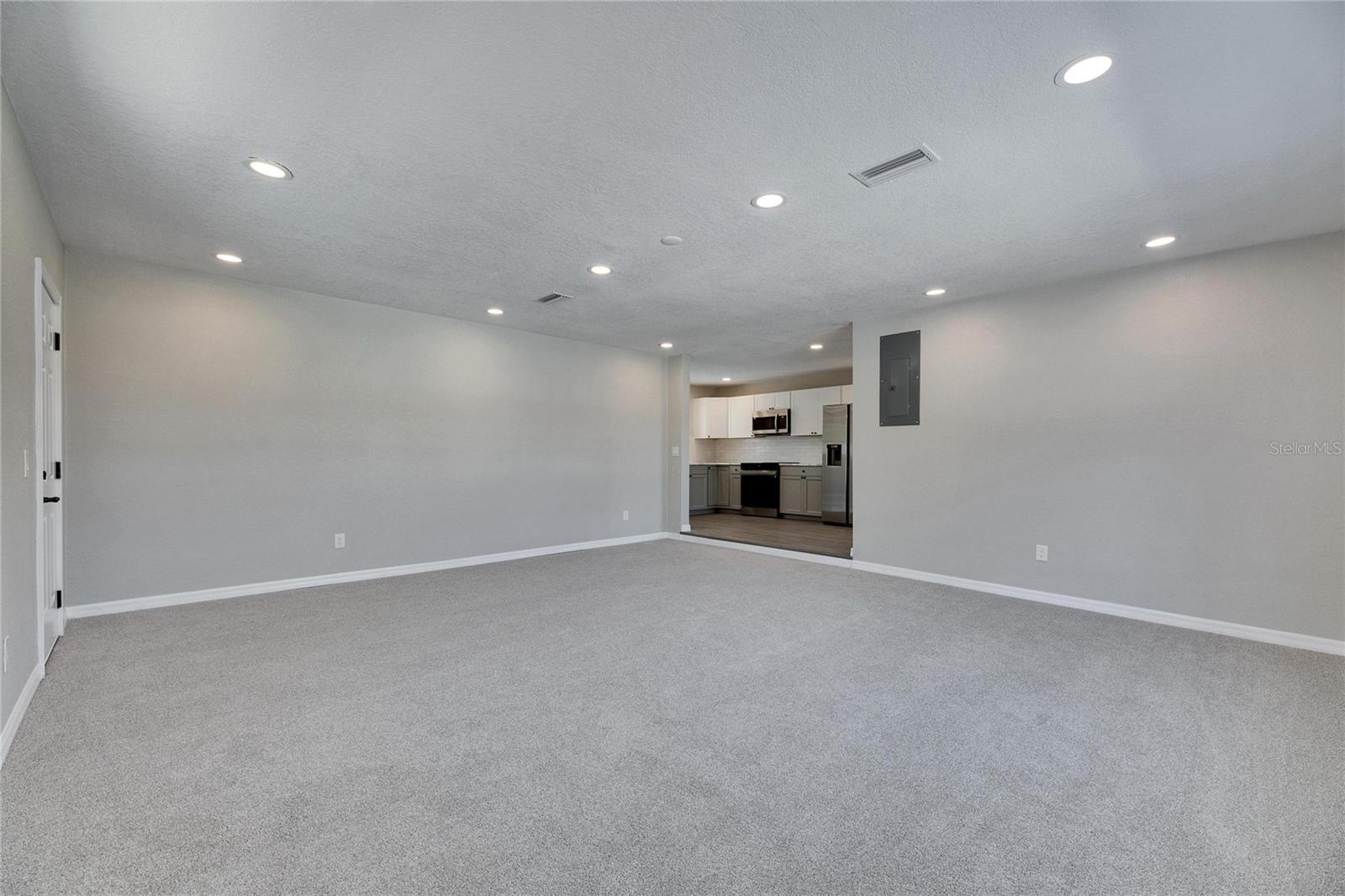 3213 KING WILLIAM CIR, SEFFNER, FL, 33584