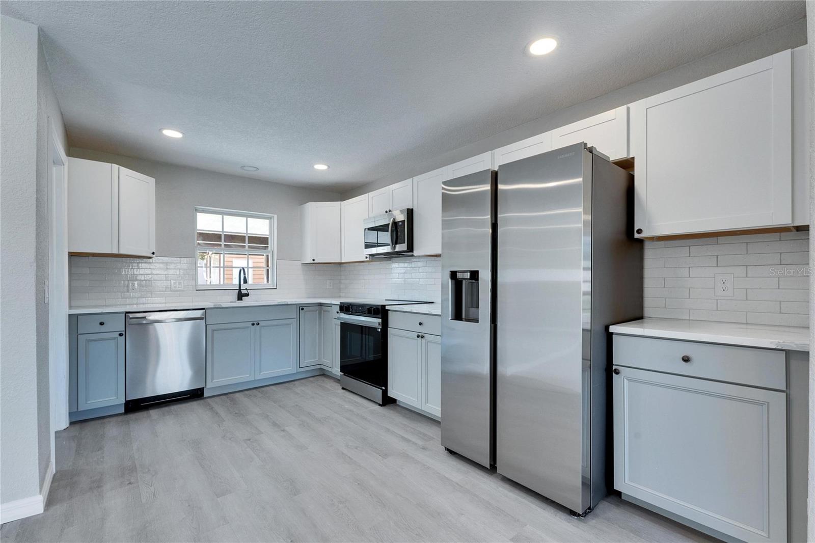 3213 KING WILLIAM CIR, SEFFNER, FL, 33584