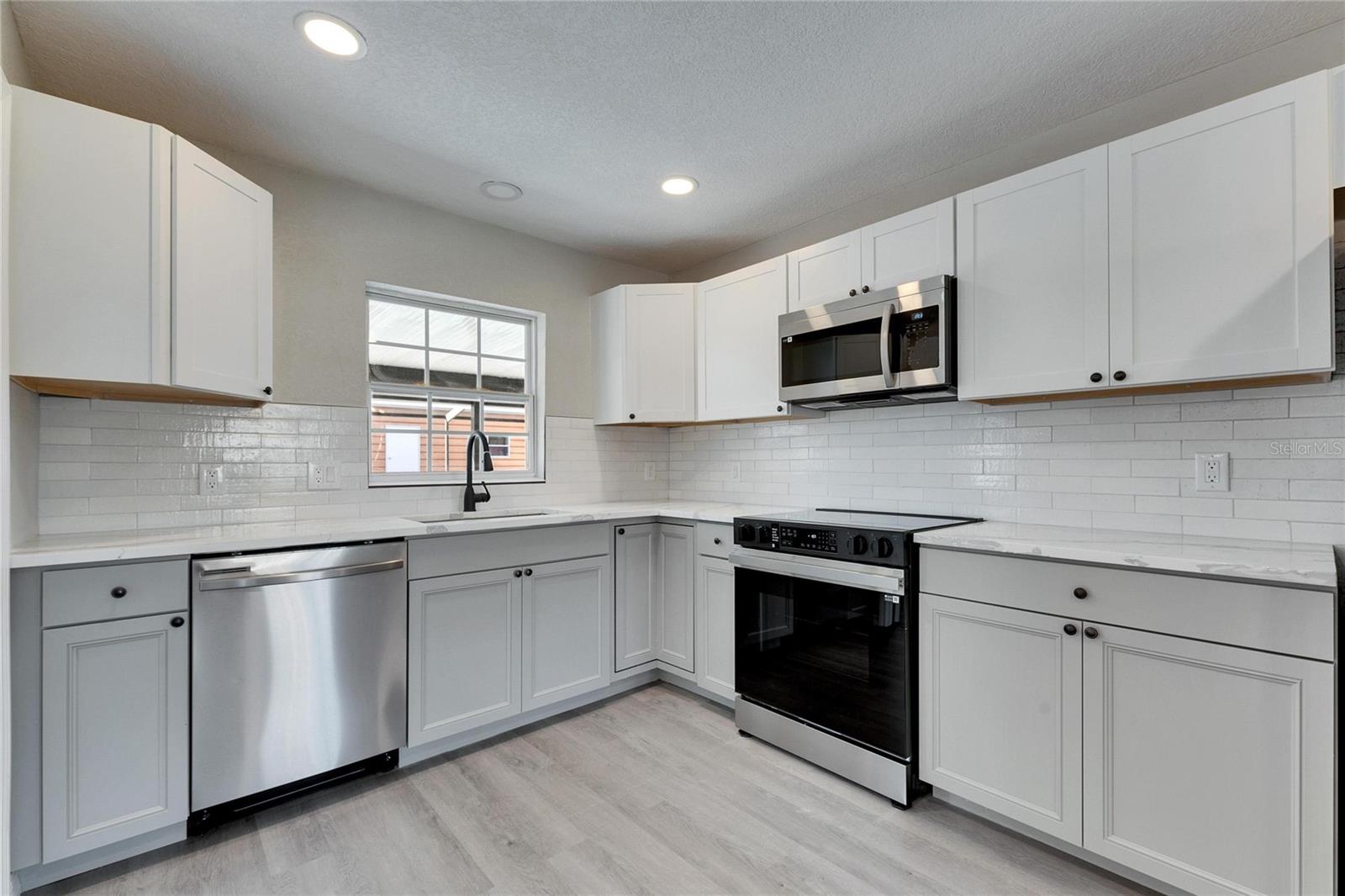 3213 KING WILLIAM CIR, SEFFNER, FL, 33584