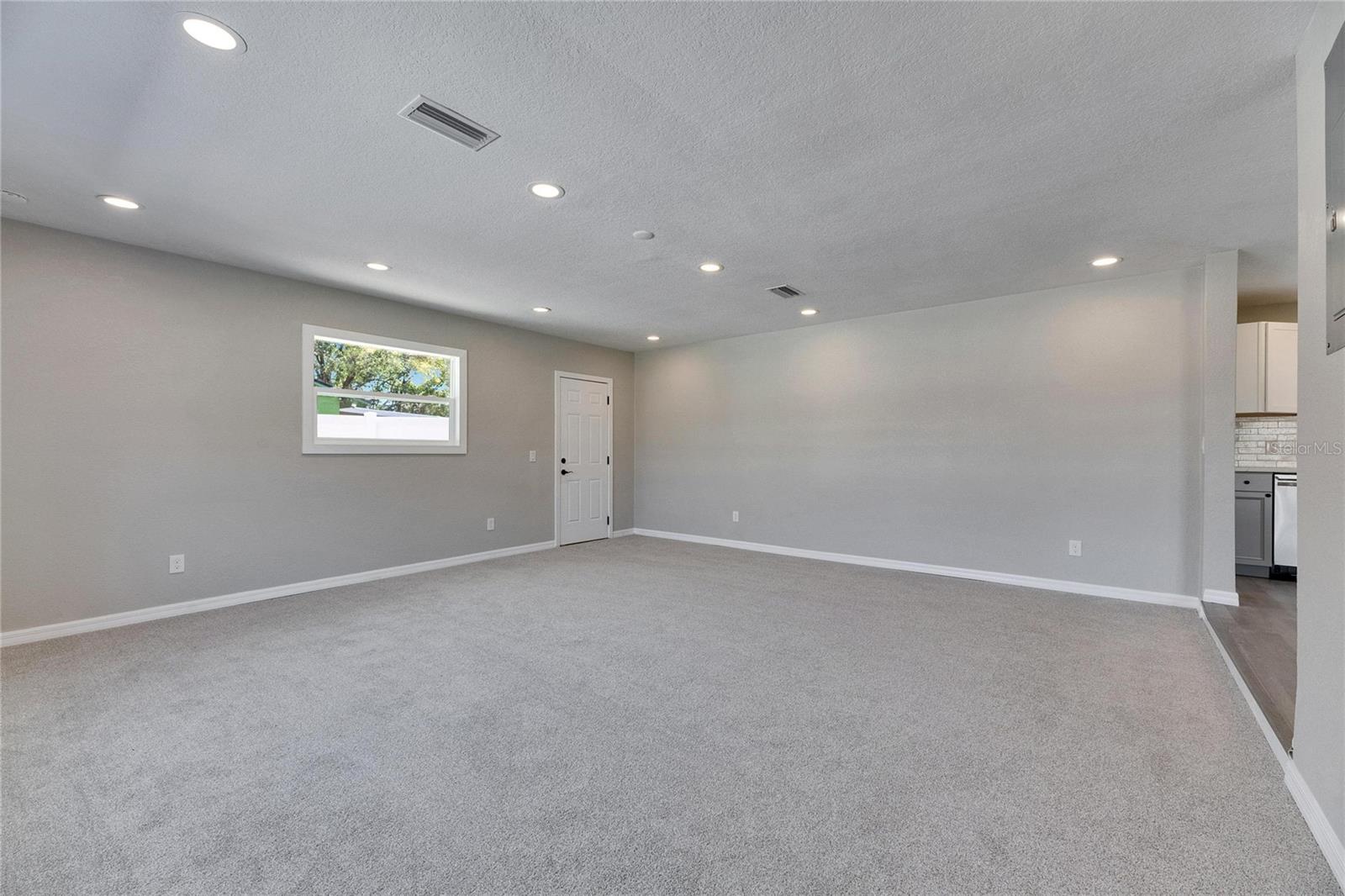 3213 KING WILLIAM CIR, SEFFNER, FL, 33584