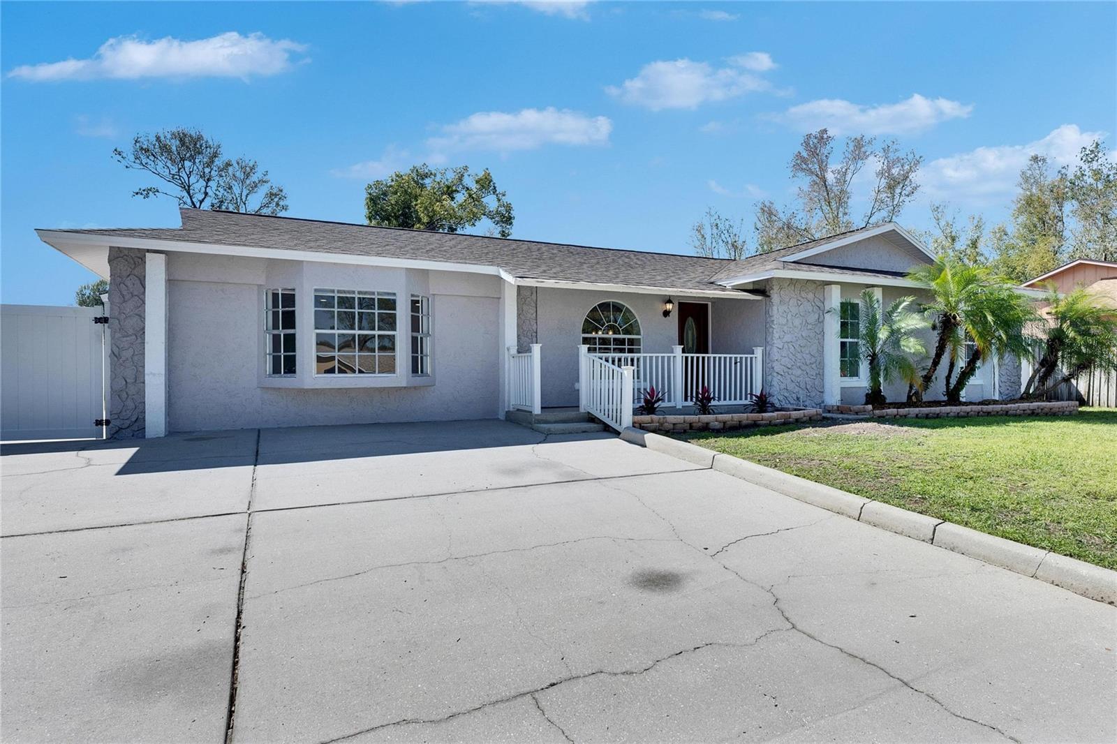 3213 KING WILLIAM CIR, SEFFNER, FL, 33584