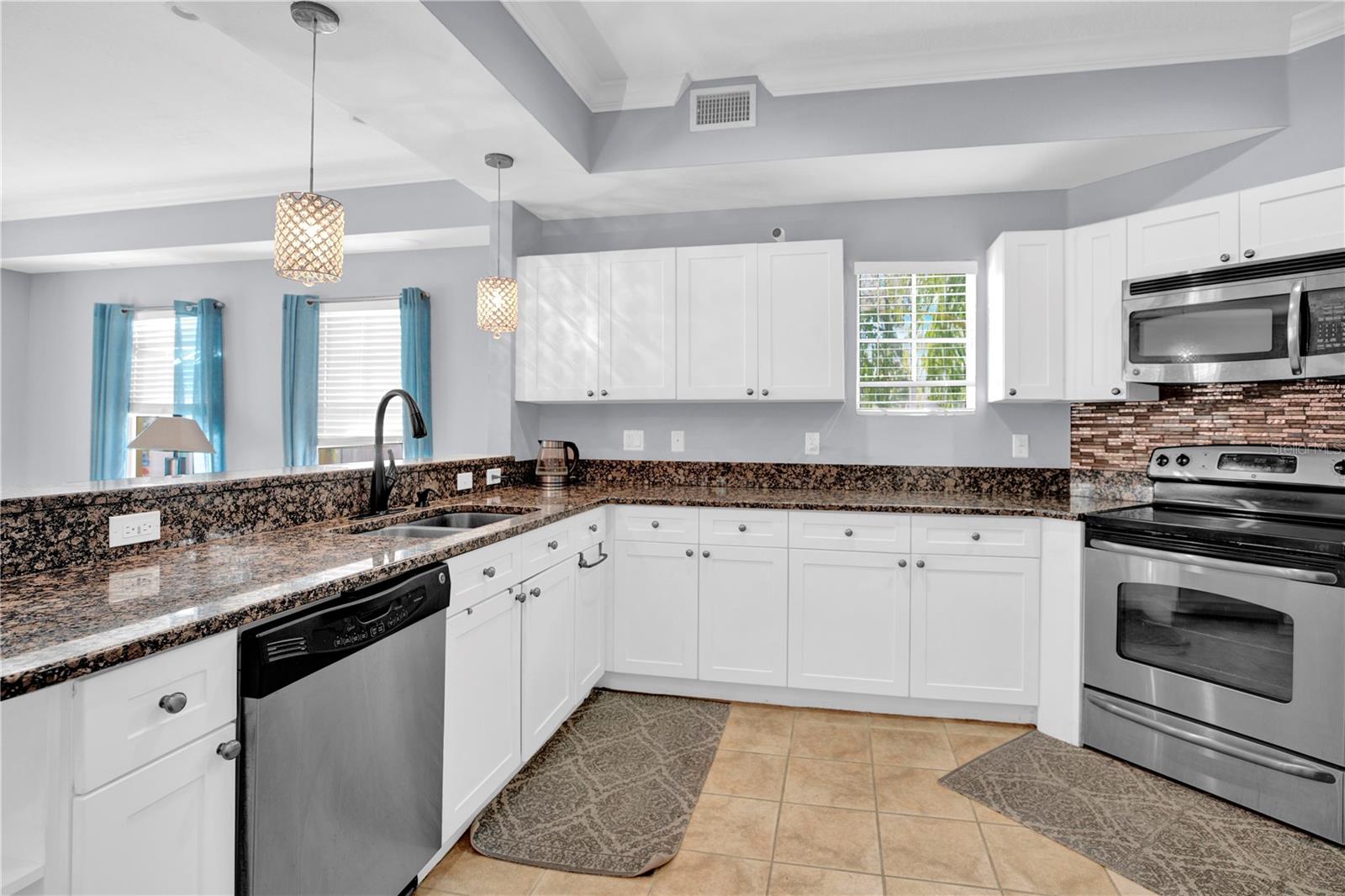 642 BLUE TAVERNA LN, CLEARWATER, FL, 33756