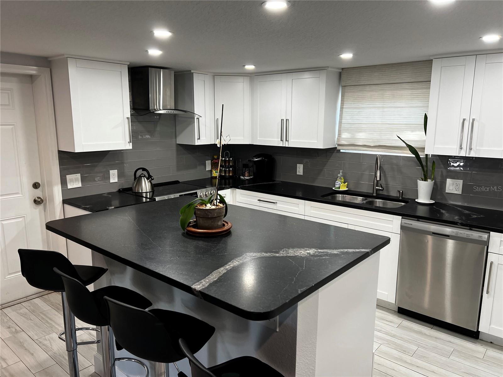 4438 58TH AVE N, ST PETERSBURG, FL, 33714