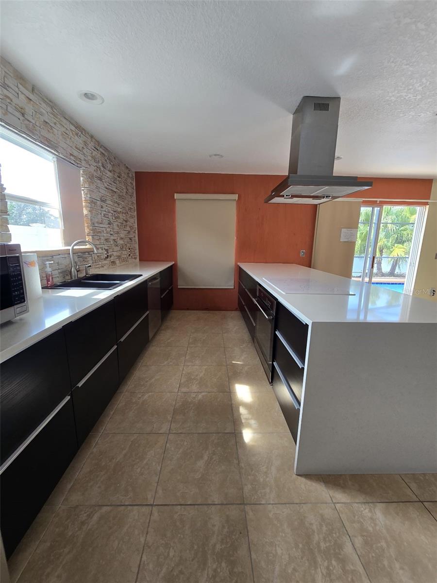 2812 TOWER ROCK ST, KISSIMMEE, FL, 34758