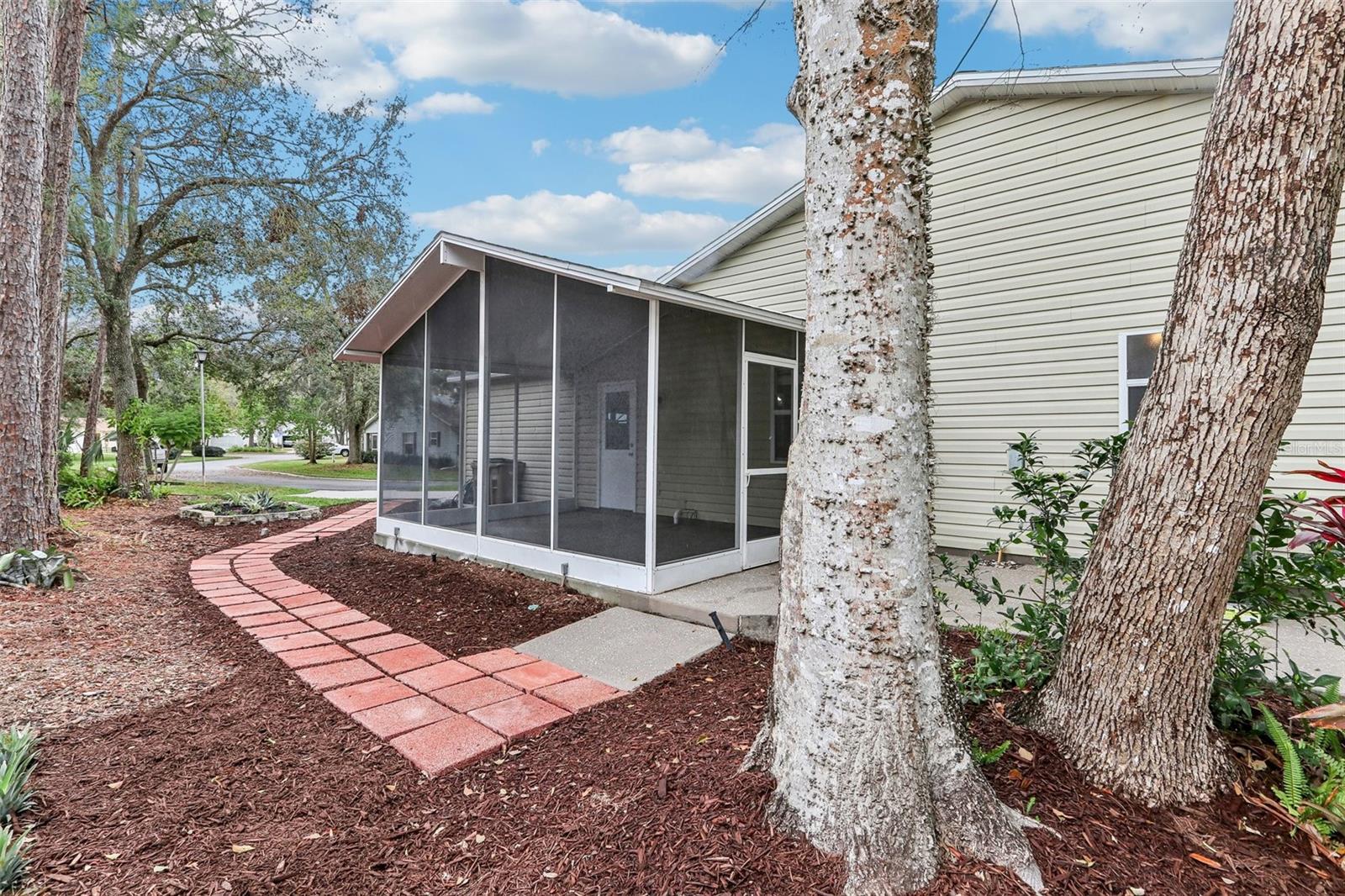 32222 SUMMERTREE CIRCLE, LEESBURG, FL, 34748