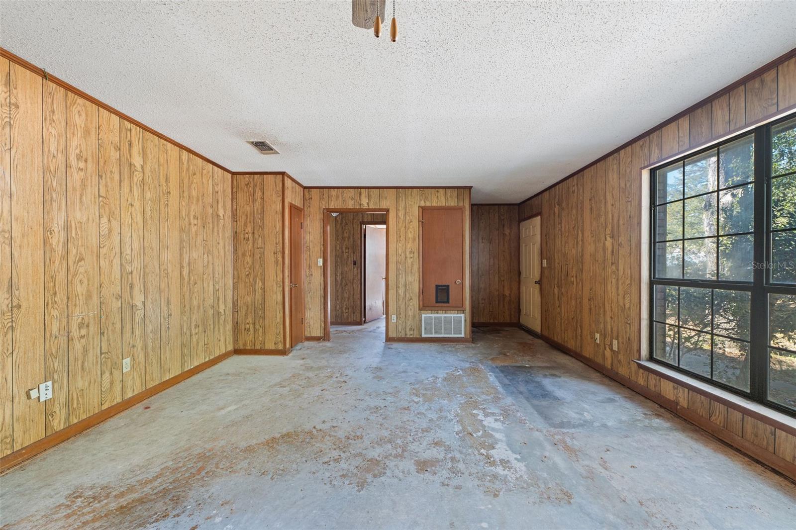 705 SCHOOL AVE, CRESTVIEW, FL, 32536