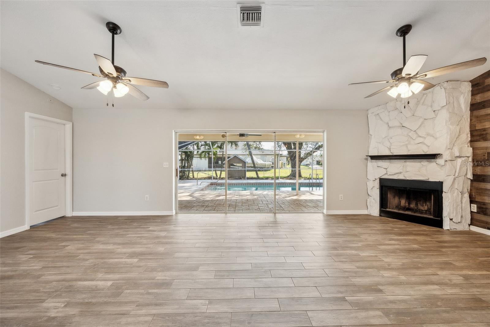 1415 NW 9TH AVE, CAPE CORAL, FL, 33993