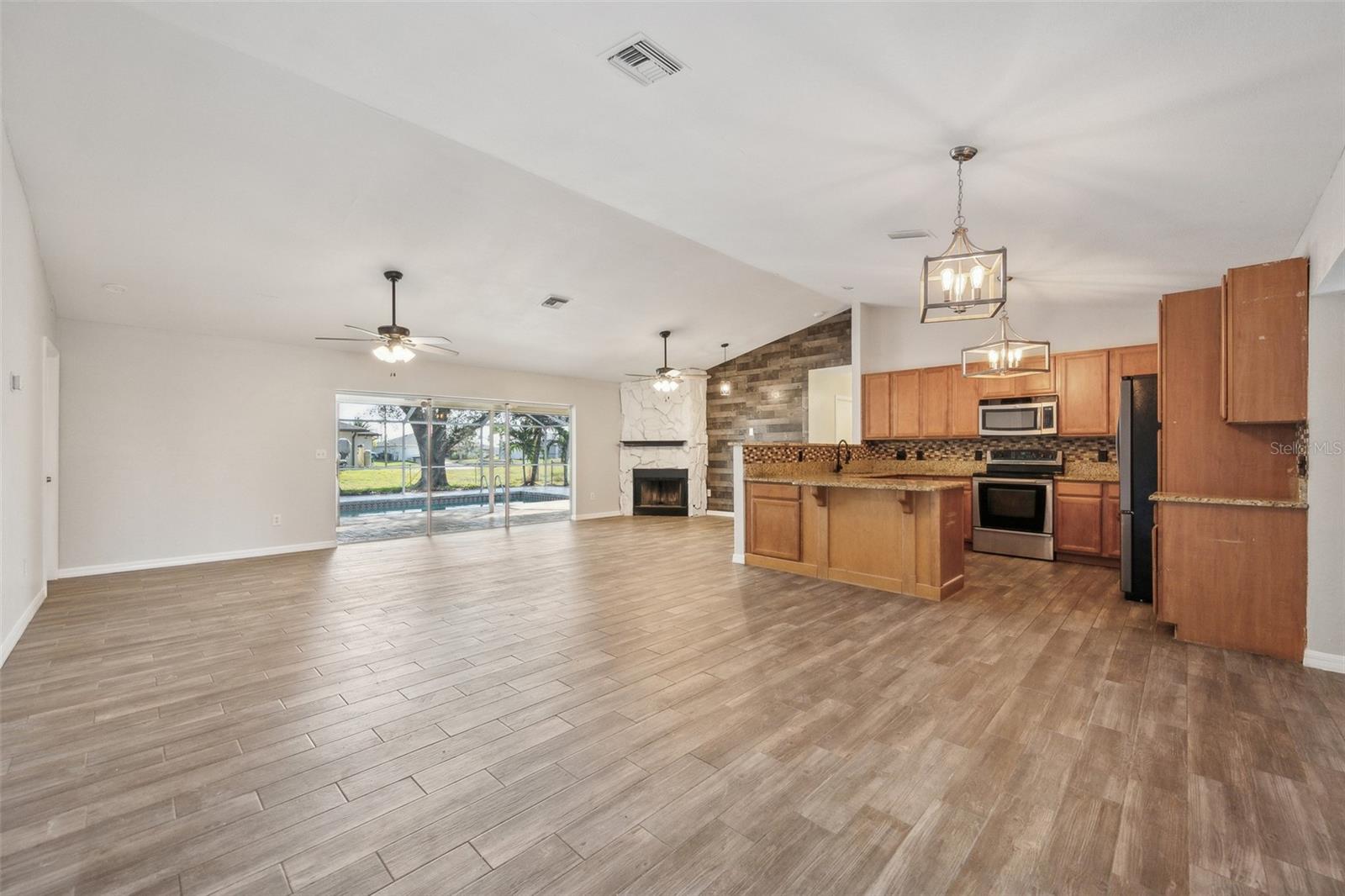 1415 NW 9TH AVE, CAPE CORAL, FL, 33993