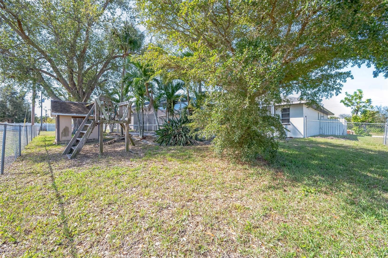 1415 NW 9TH AVE, CAPE CORAL, FL, 33993