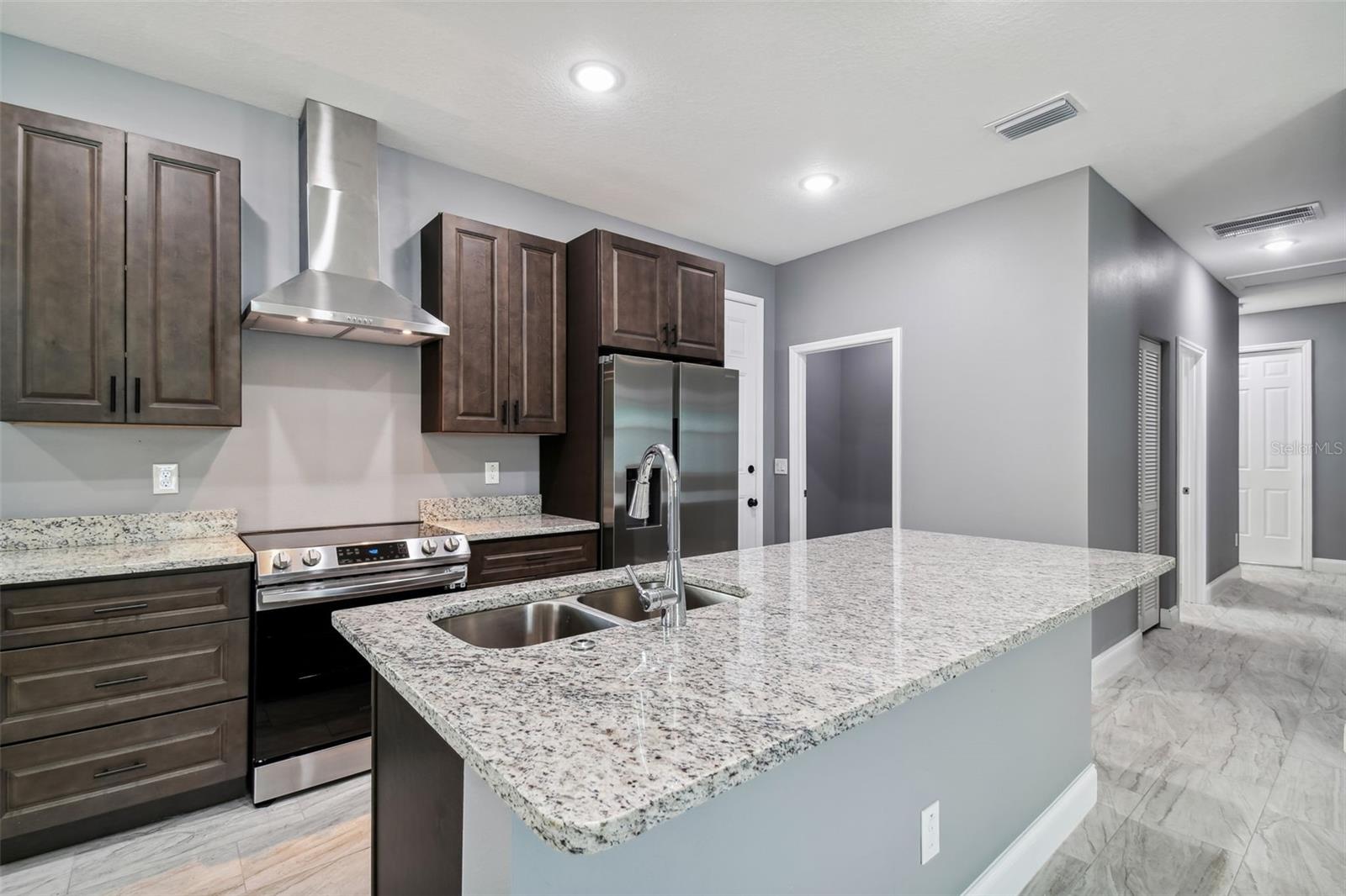4225 E PALIFOX ST, TAMPA, FL, 33610