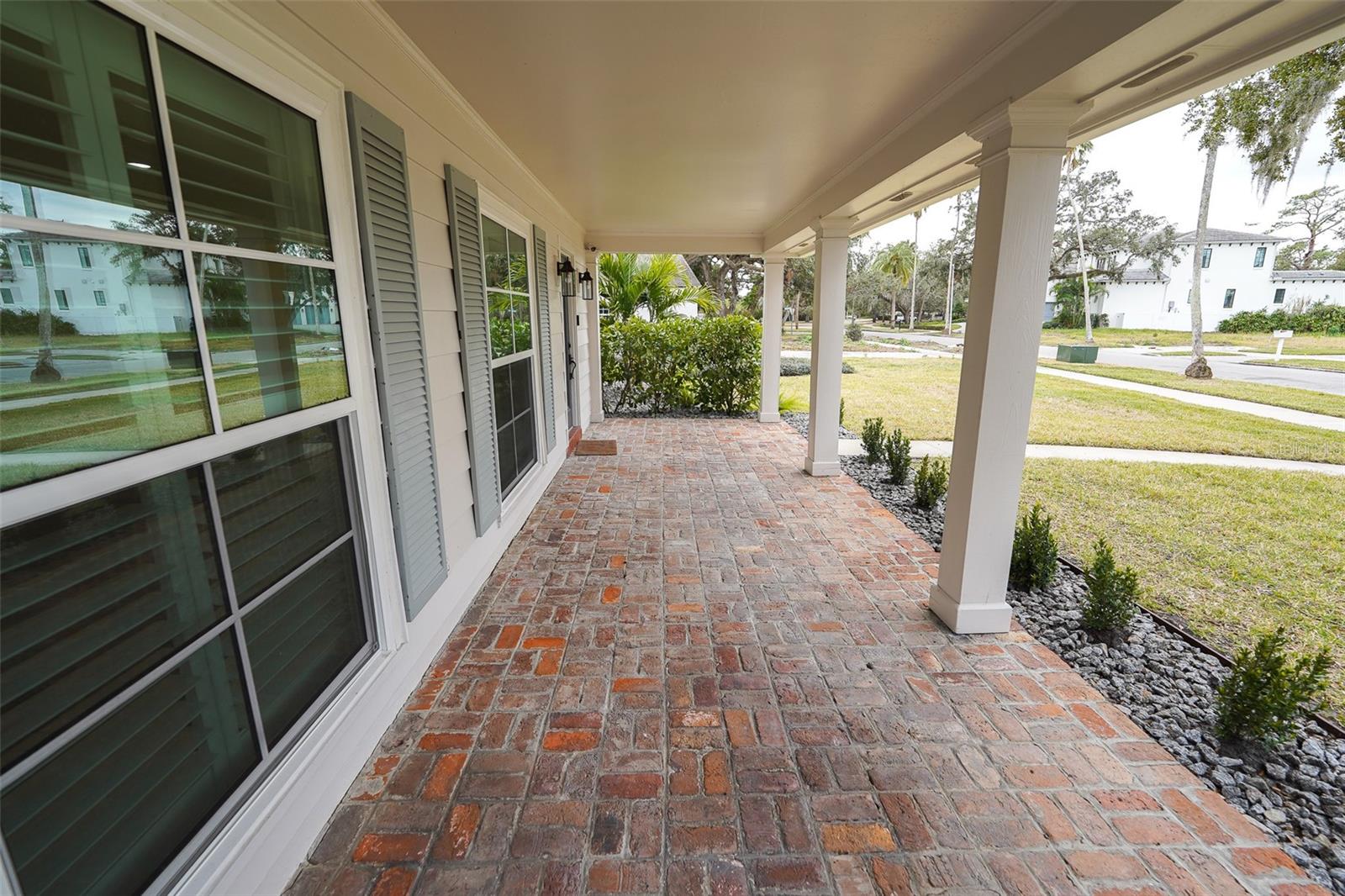 414 S SHORE CREST DR, TAMPA, FL, 33609
