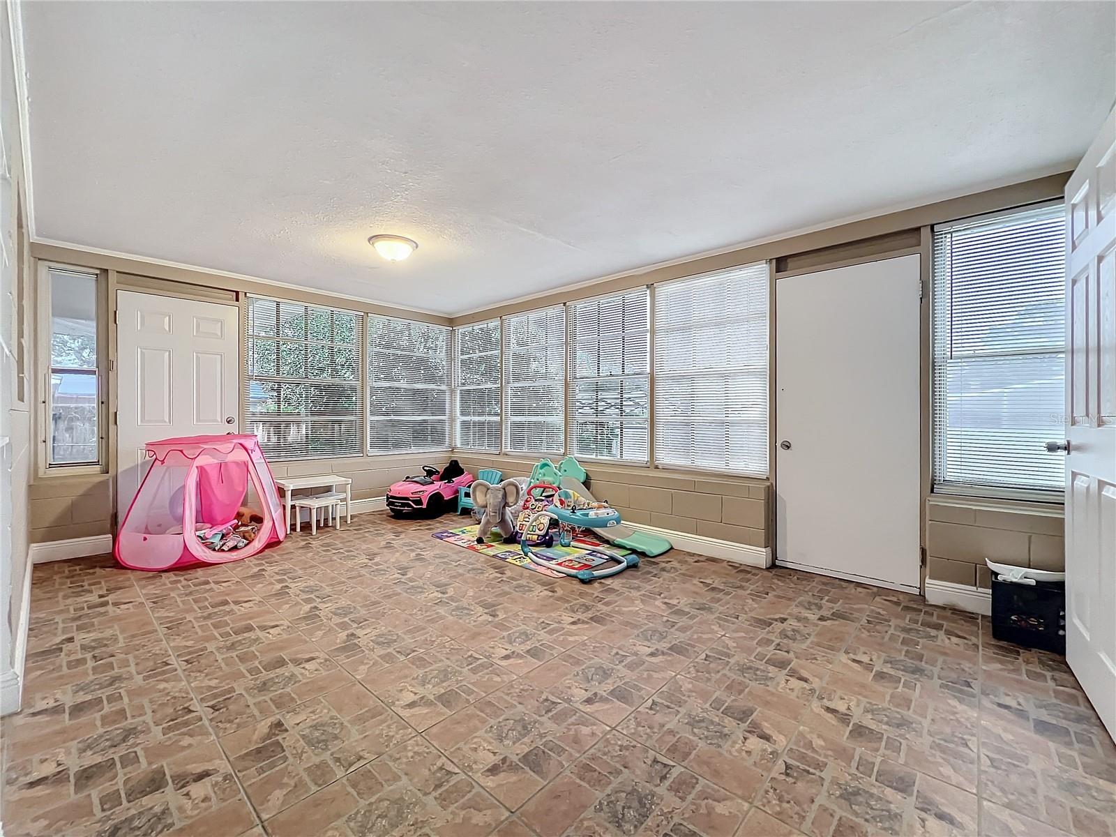2805 GRASSMERE LN, ORLANDO, FL, 32808