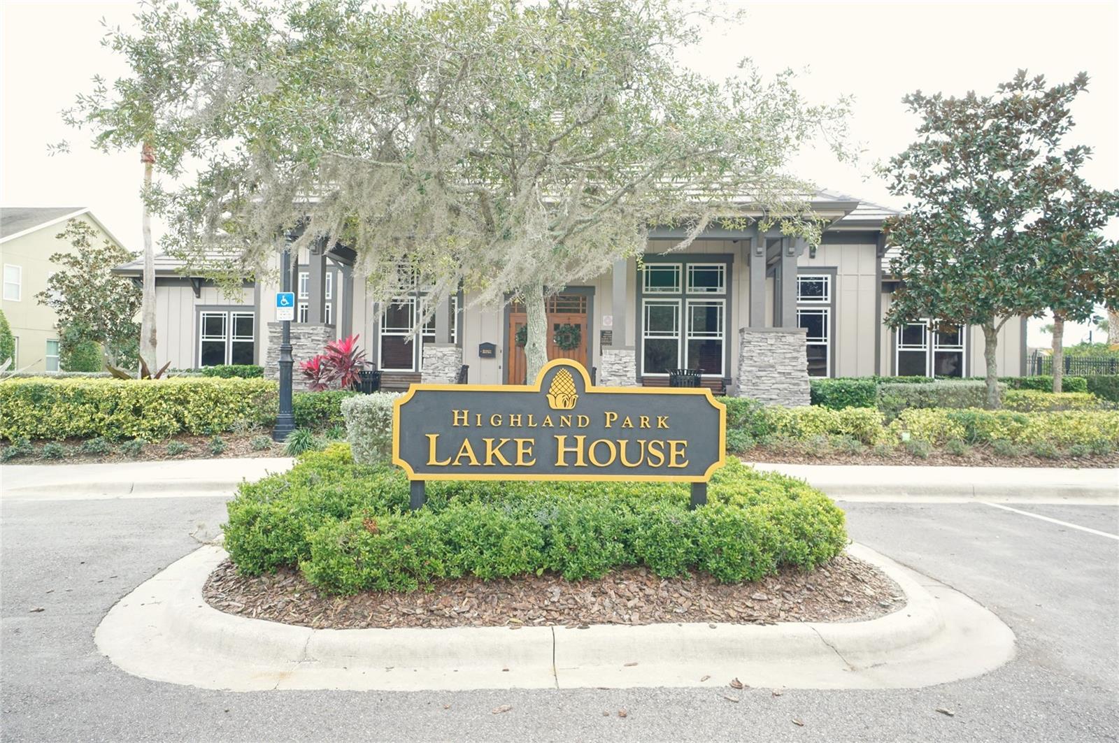 11554 FOUNTAINHEAD DR, TAMPA, FL, 33626