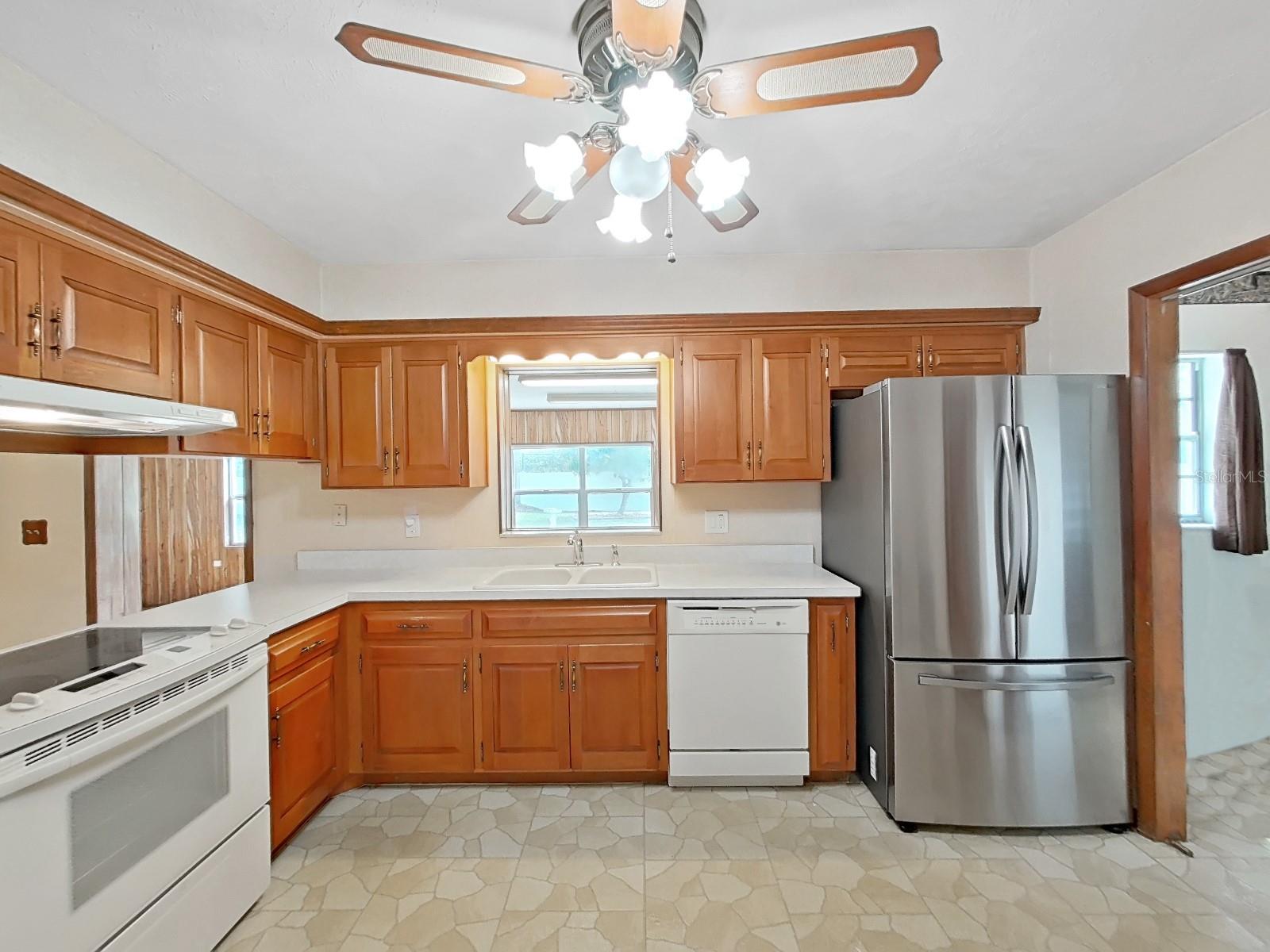 3404 HOEDT RD, TAMPA, FL, 33618