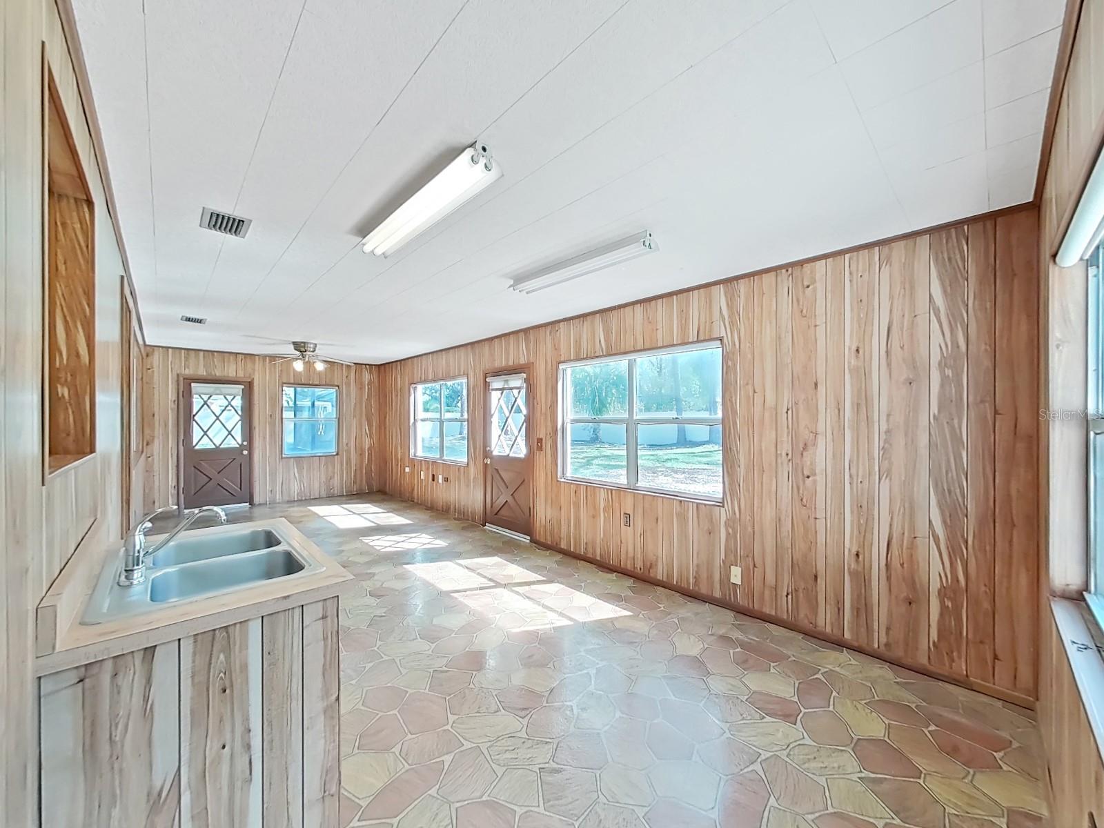 3404 HOEDT RD, TAMPA, FL, 33618