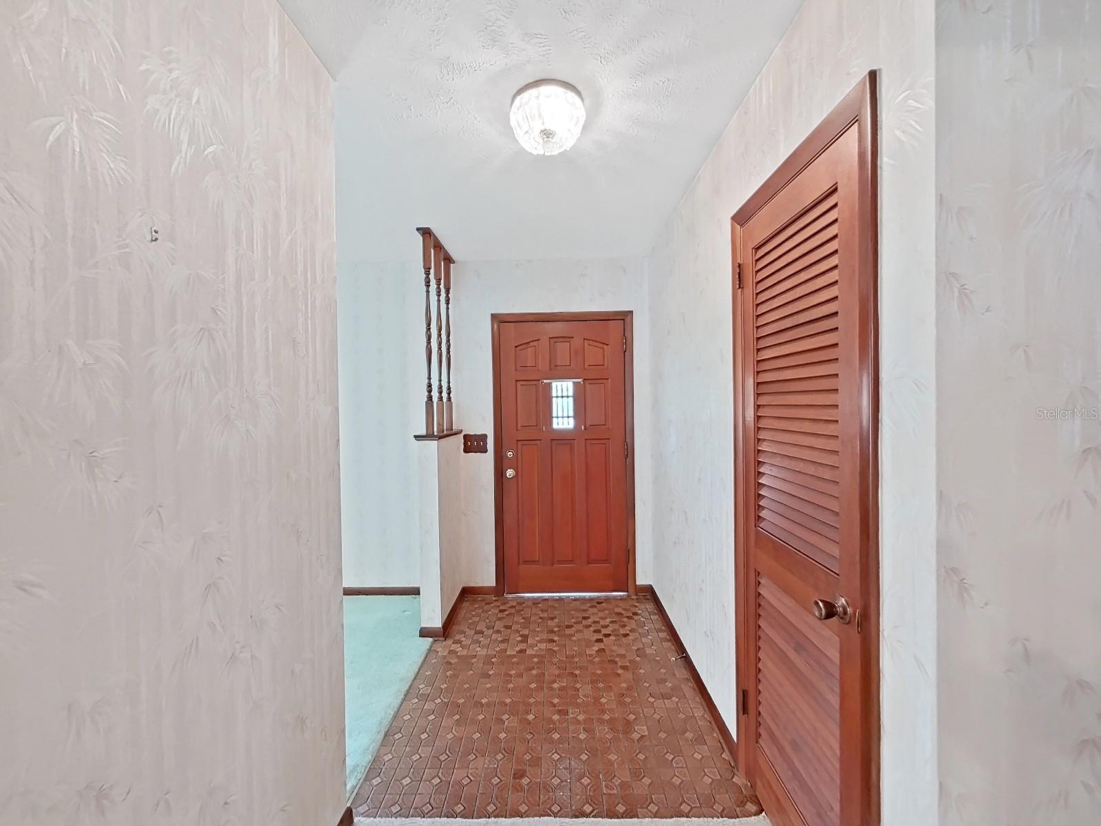 3404 HOEDT RD, TAMPA, FL, 33618
