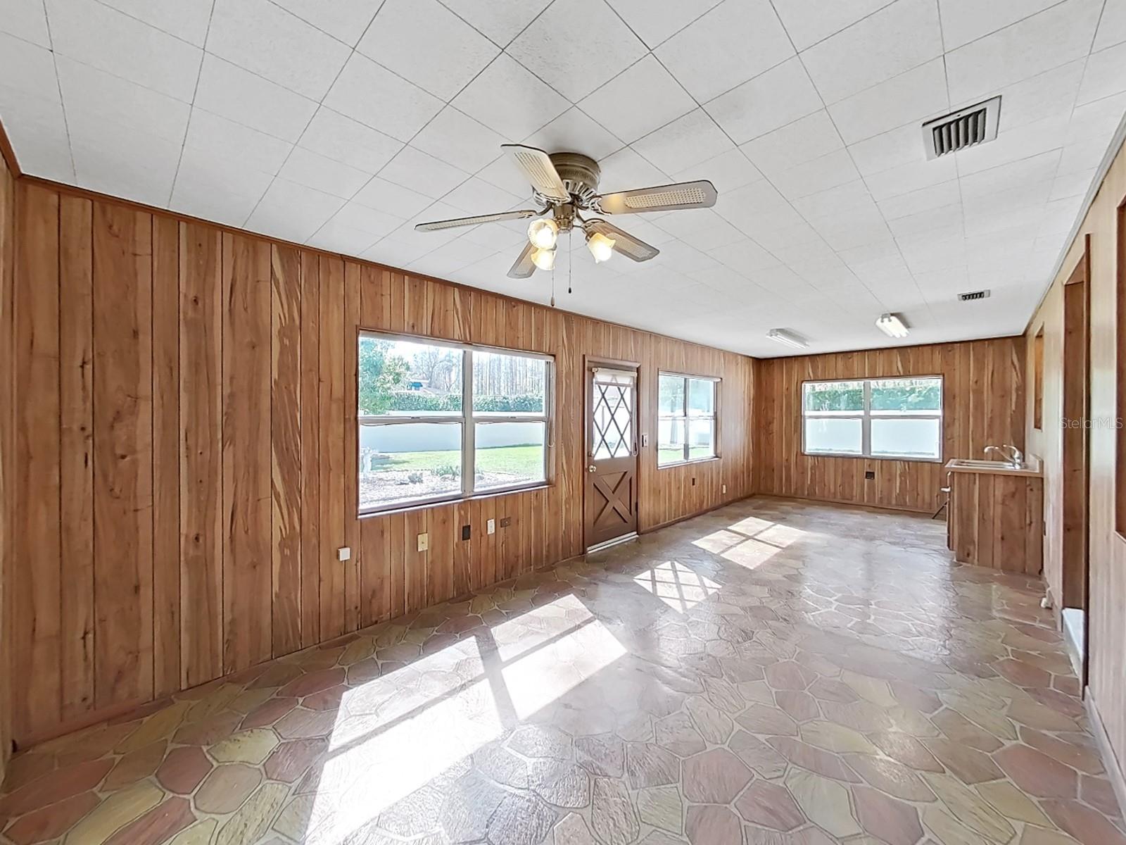 3404 HOEDT RD, TAMPA, FL, 33618