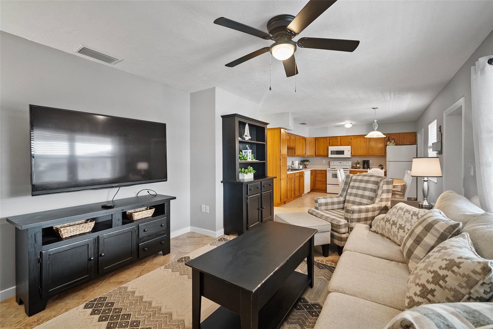 380 BASE AVE E #202, VENICE, FL, 34285