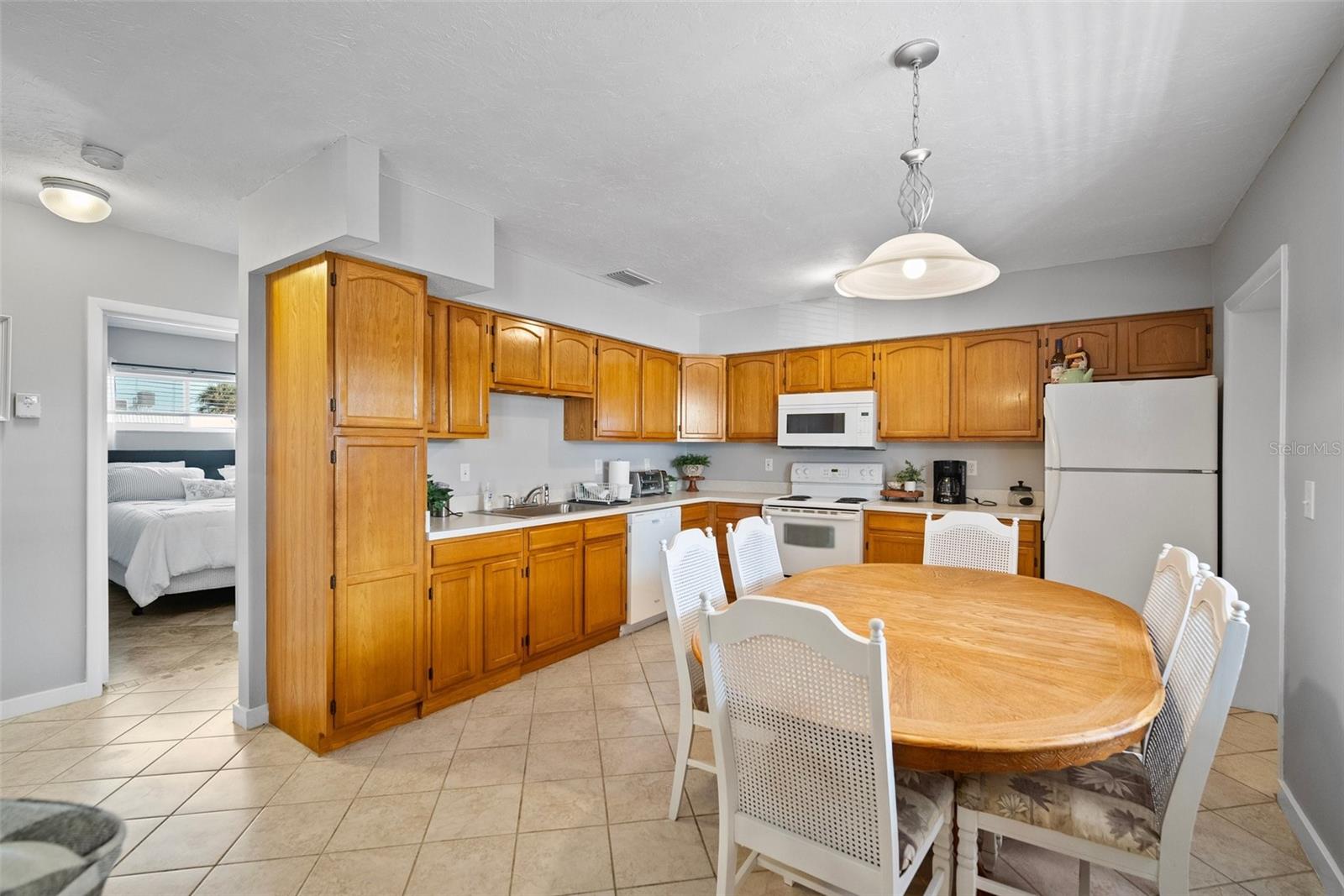 380 BASE AVE E #202, VENICE, FL, 34285