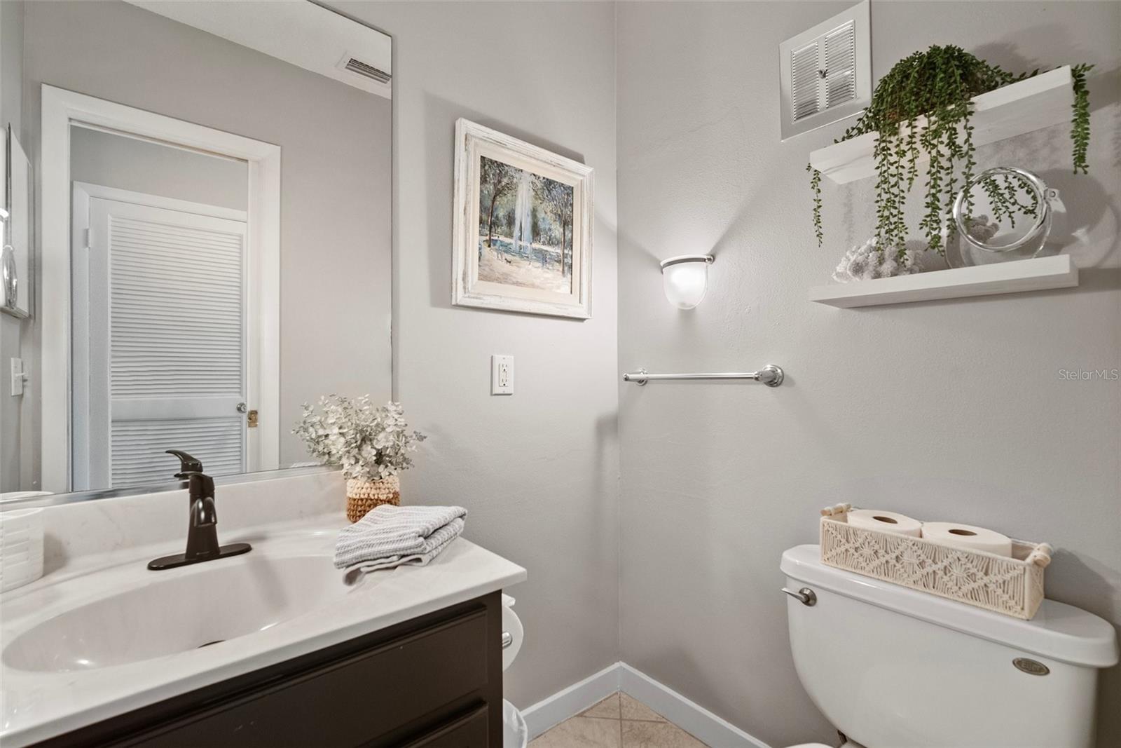 380 BASE AVE E #202, VENICE, FL, 34285