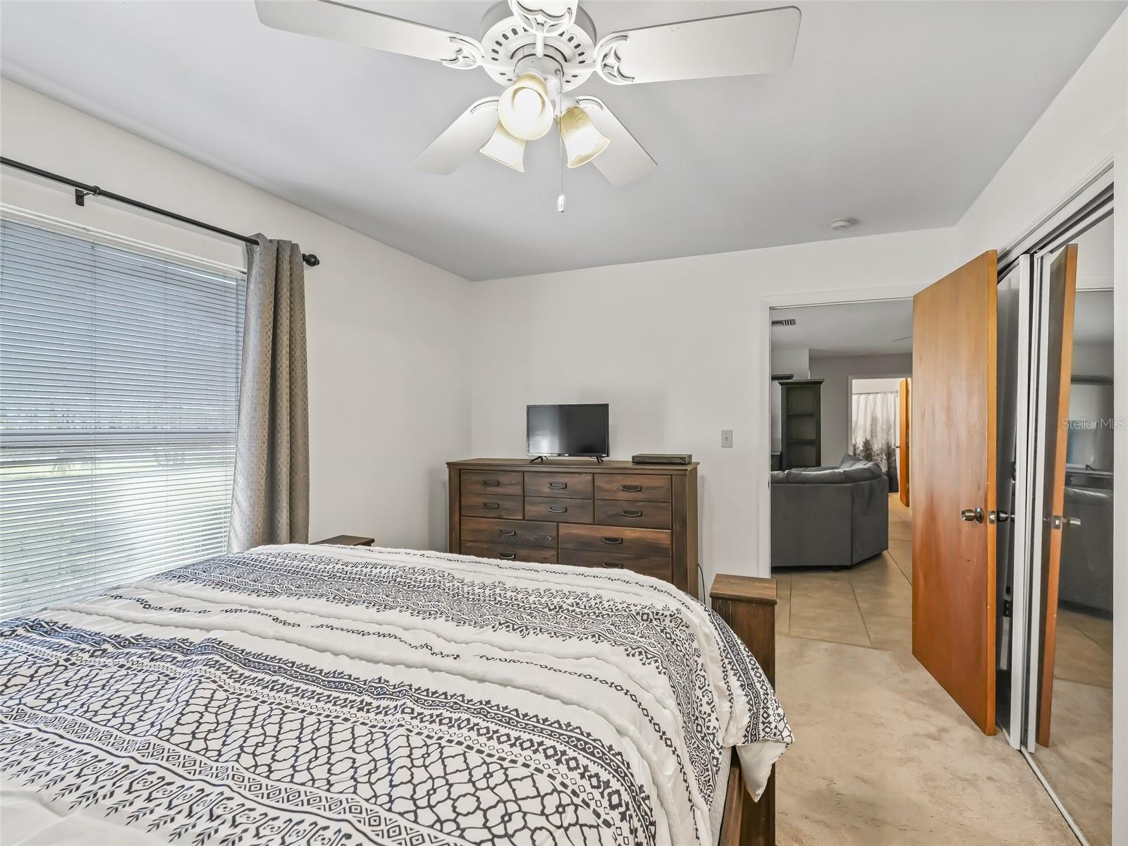 422 W HUNT AVE, BUSHNELL, FL, 33513
