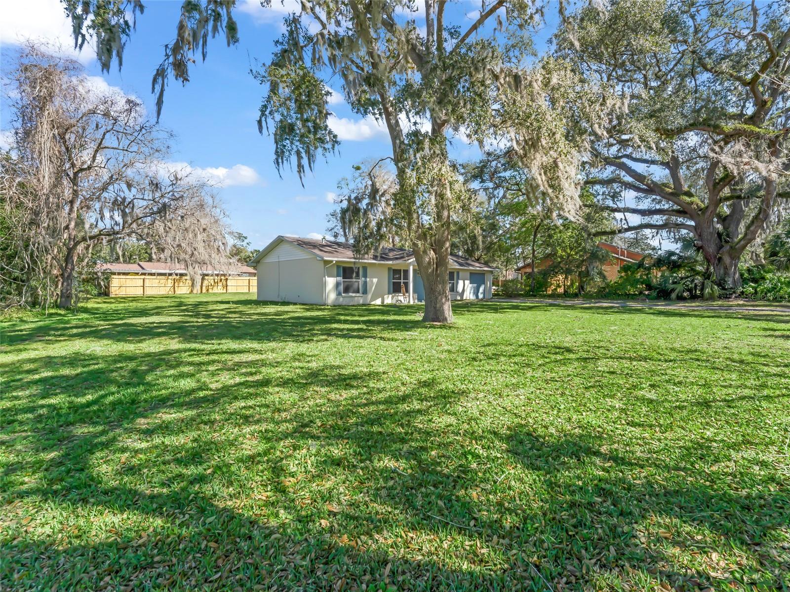 422 W HUNT AVE, BUSHNELL, FL, 33513