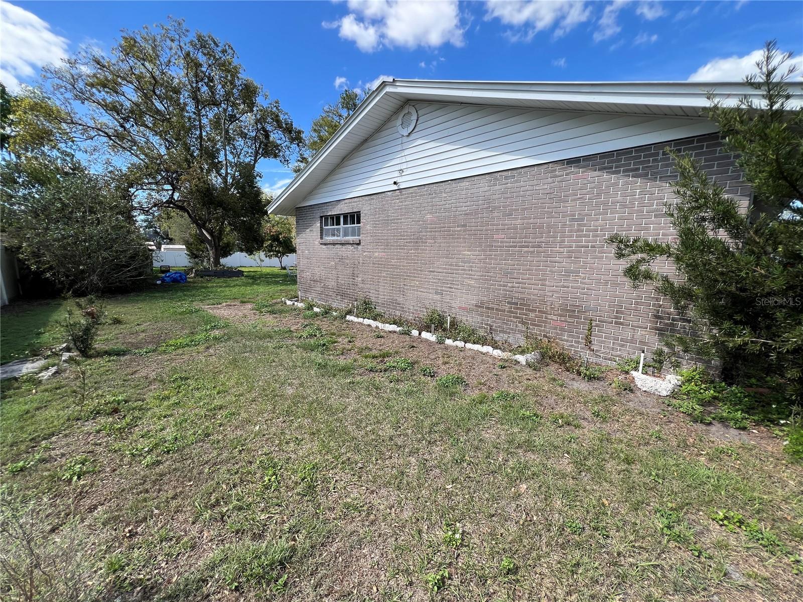 307 N OAK AVE, FORT MEADE, FL, 33841