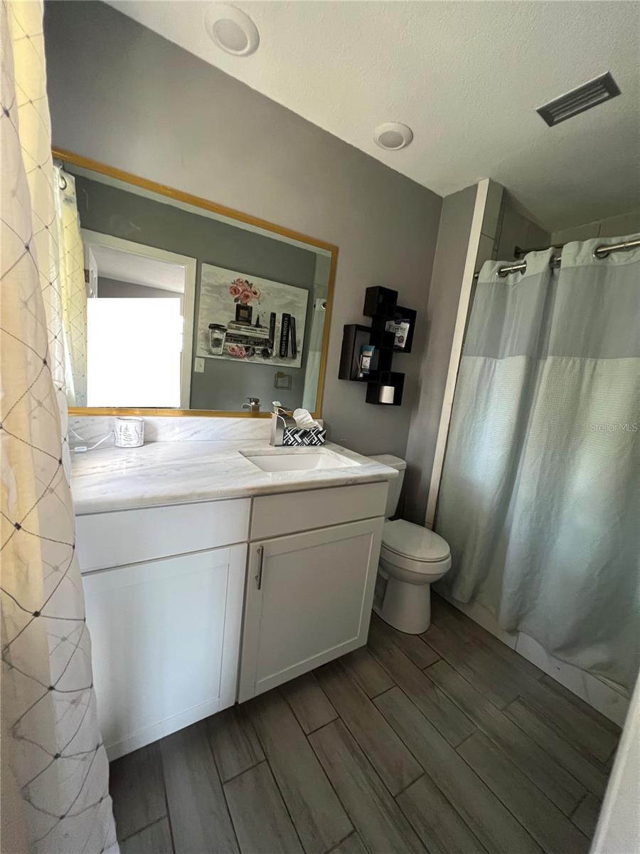 307 N OAK AVE, FORT MEADE, FL, 33841
