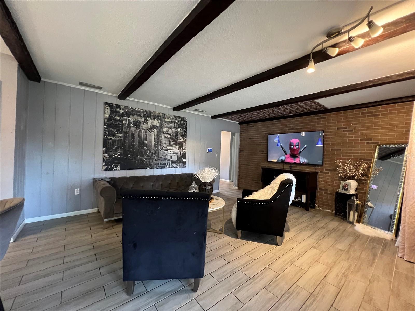 307 N OAK AVE, FORT MEADE, FL, 33841