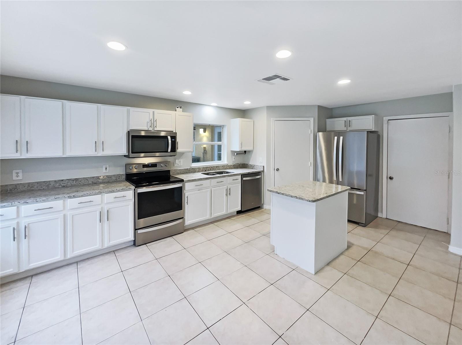 14200 CRYSTAL KEY PL, ORLANDO, FL, 32824
