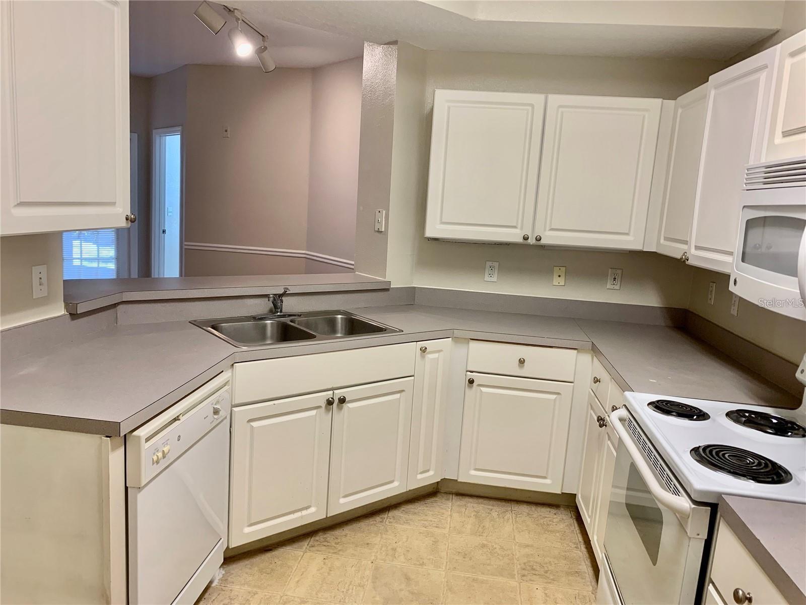 5548 METROWEST BLVD #6-112, ORLANDO, FL, 32811