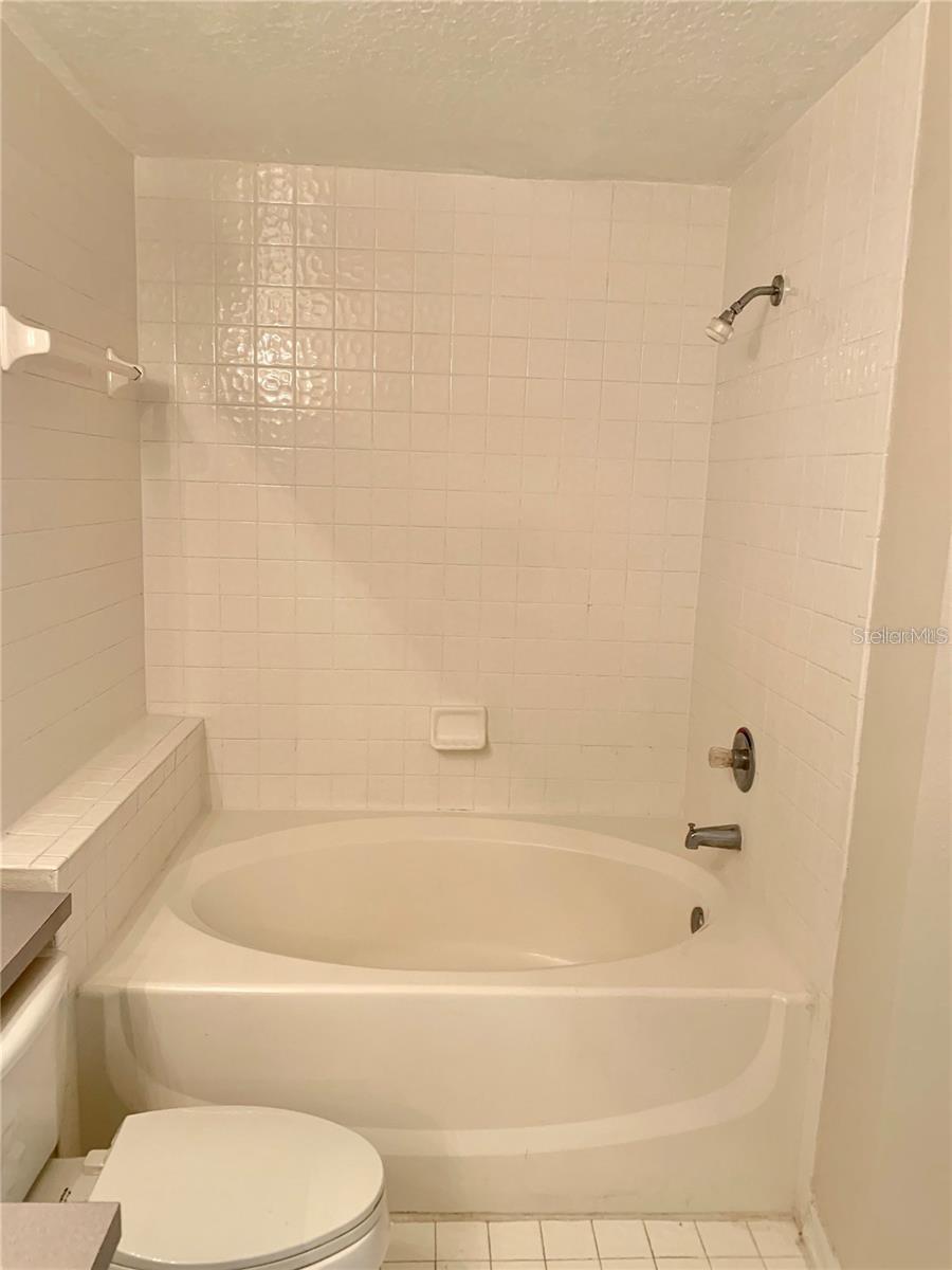 5548 METROWEST BLVD #6-112, ORLANDO, FL, 32811