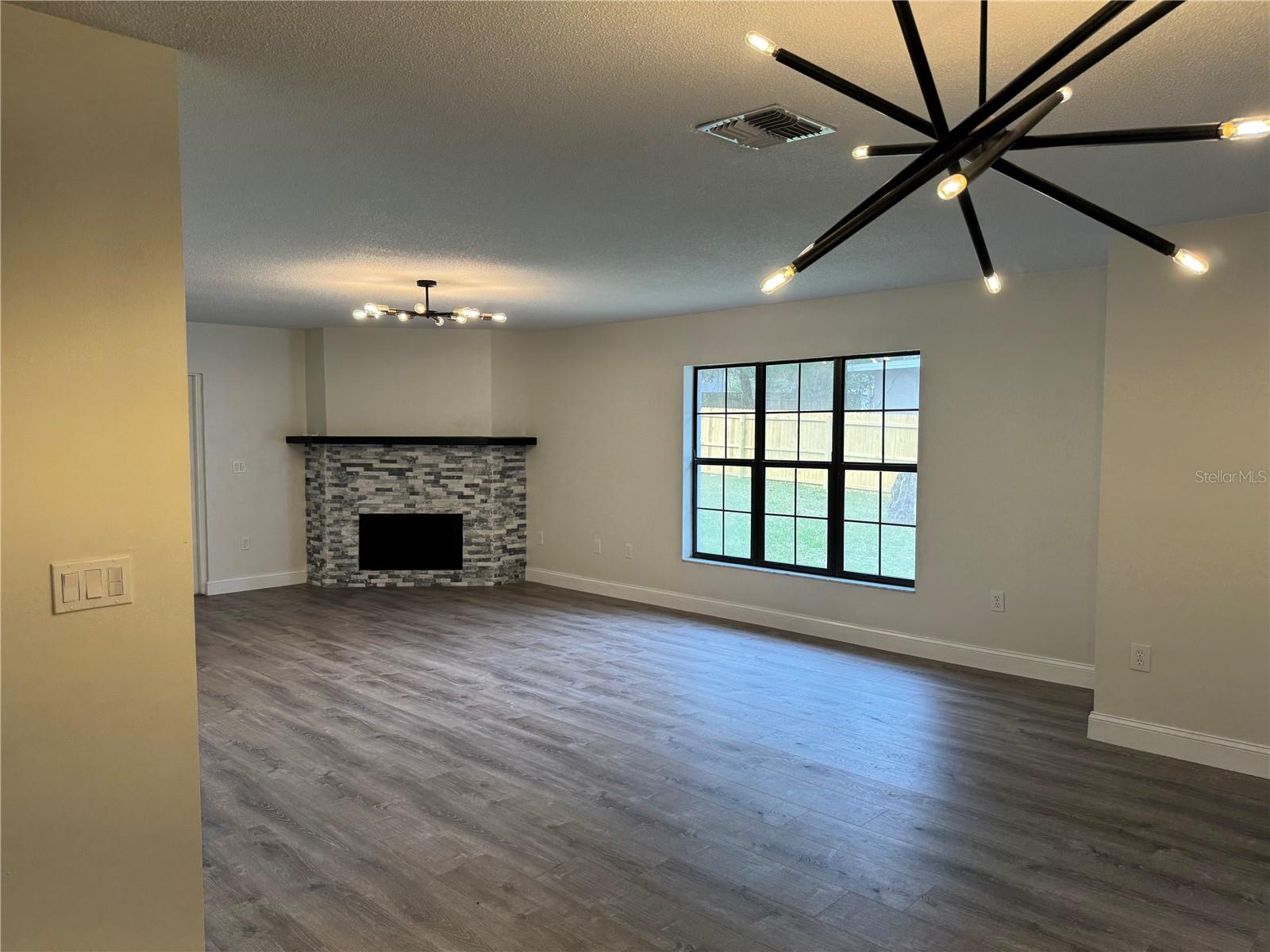 303 E FOUNTAIN ST, FRUITLAND PARK, FL, 34731