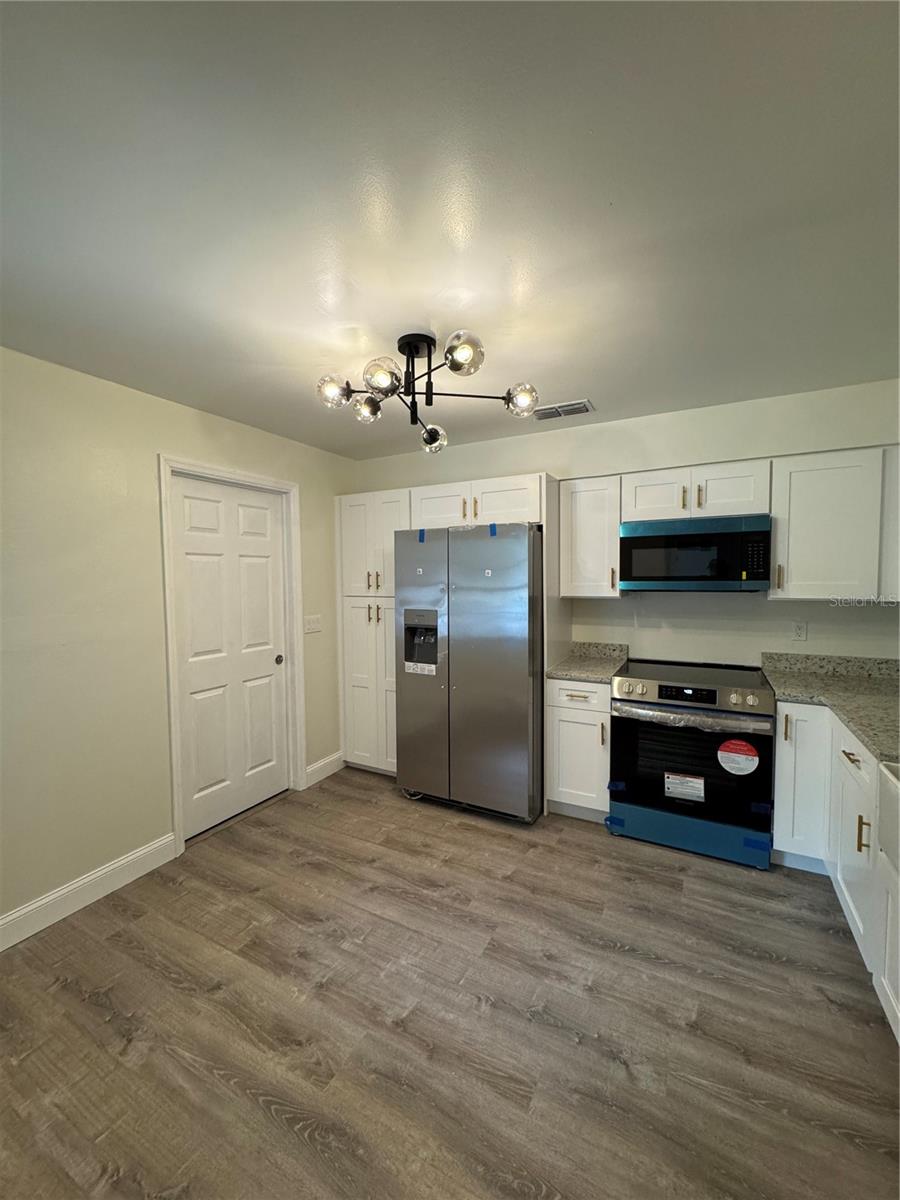 303 E FOUNTAIN ST, FRUITLAND PARK, FL, 34731