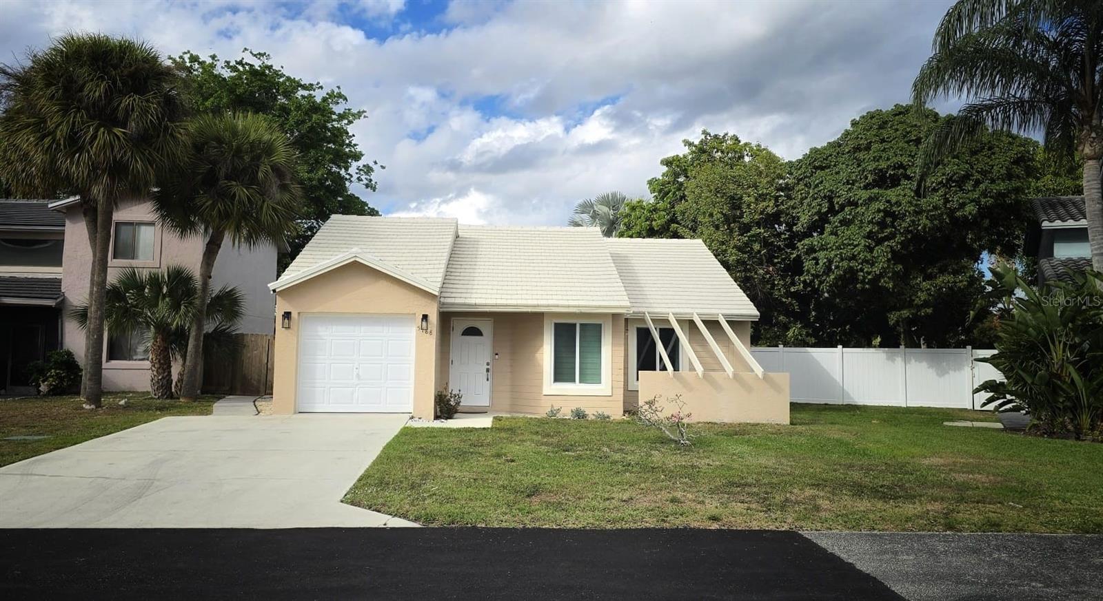 5788 STRAWBERRY LAKES CIR, LAKE WORTH, FL, 33463