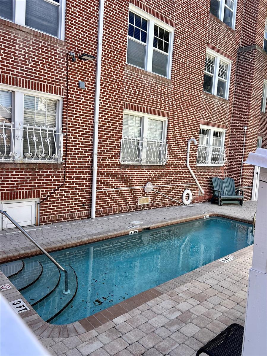 219 4TH AVE N #303, ST PETERSBURG, FL, 33701