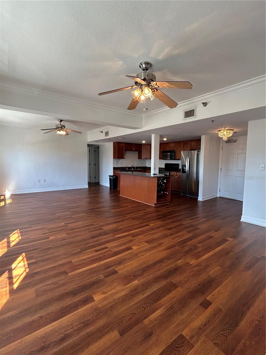 219 4TH AVE N #303, ST PETERSBURG, FL, 33701
