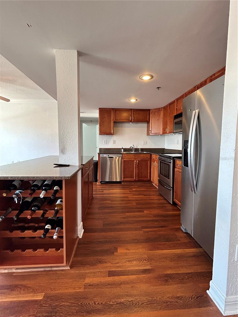 219 4TH AVE N #303, ST PETERSBURG, FL, 33701