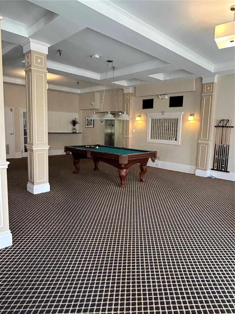 219 4TH AVE N #303, ST PETERSBURG, FL, 33701