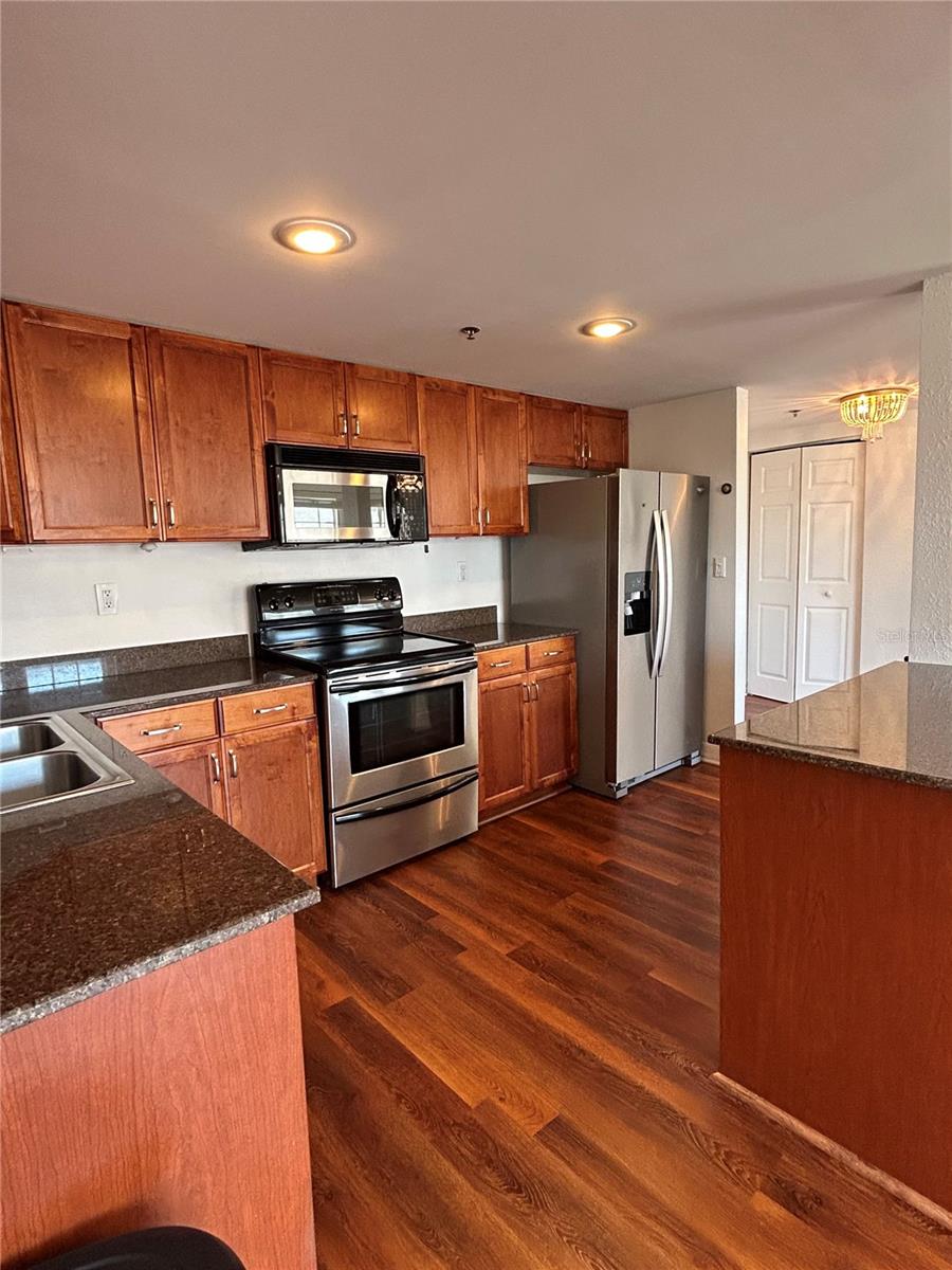 219 4TH AVE N #303, ST PETERSBURG, FL, 33701