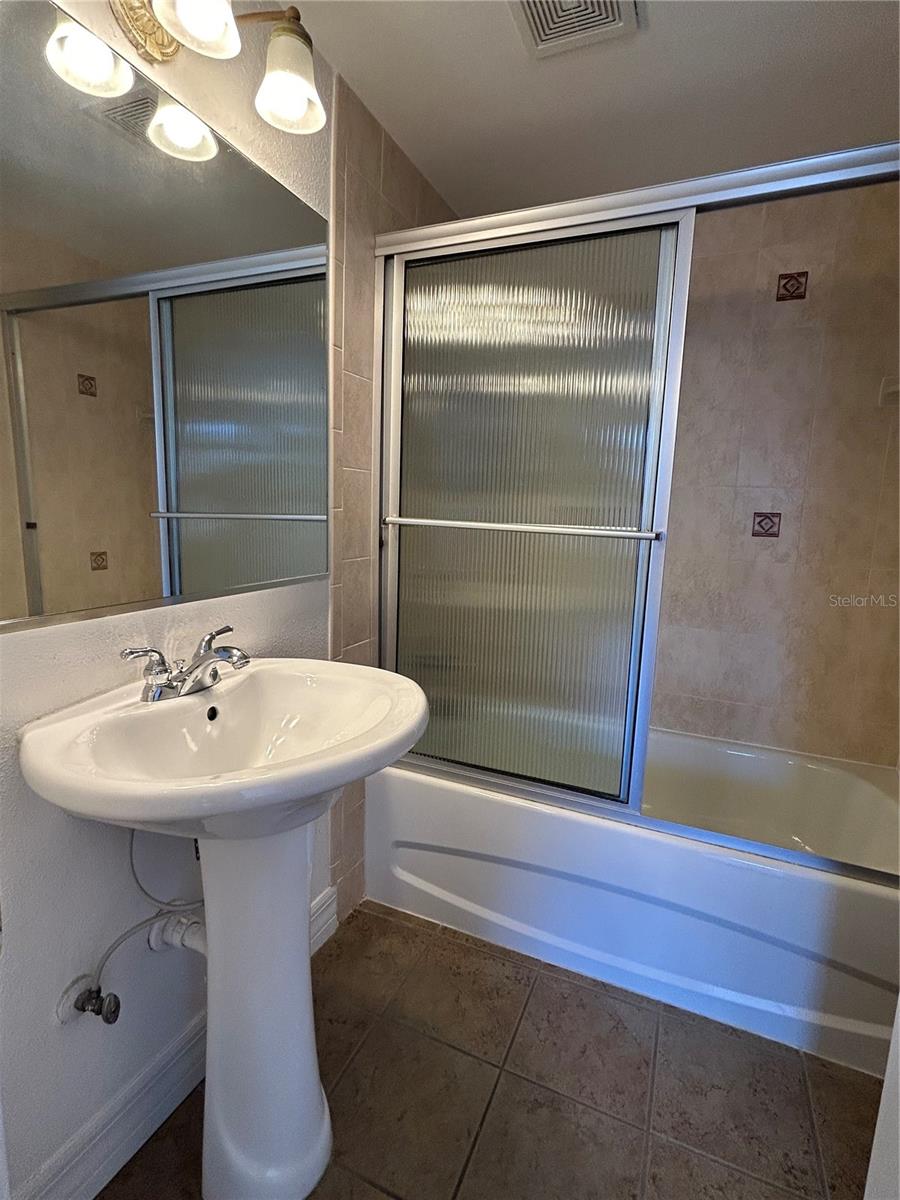 219 4TH AVE N #303, ST PETERSBURG, FL, 33701