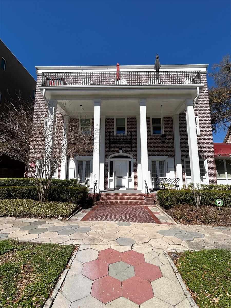219 4TH AVE N #303, ST PETERSBURG, FL, 33701