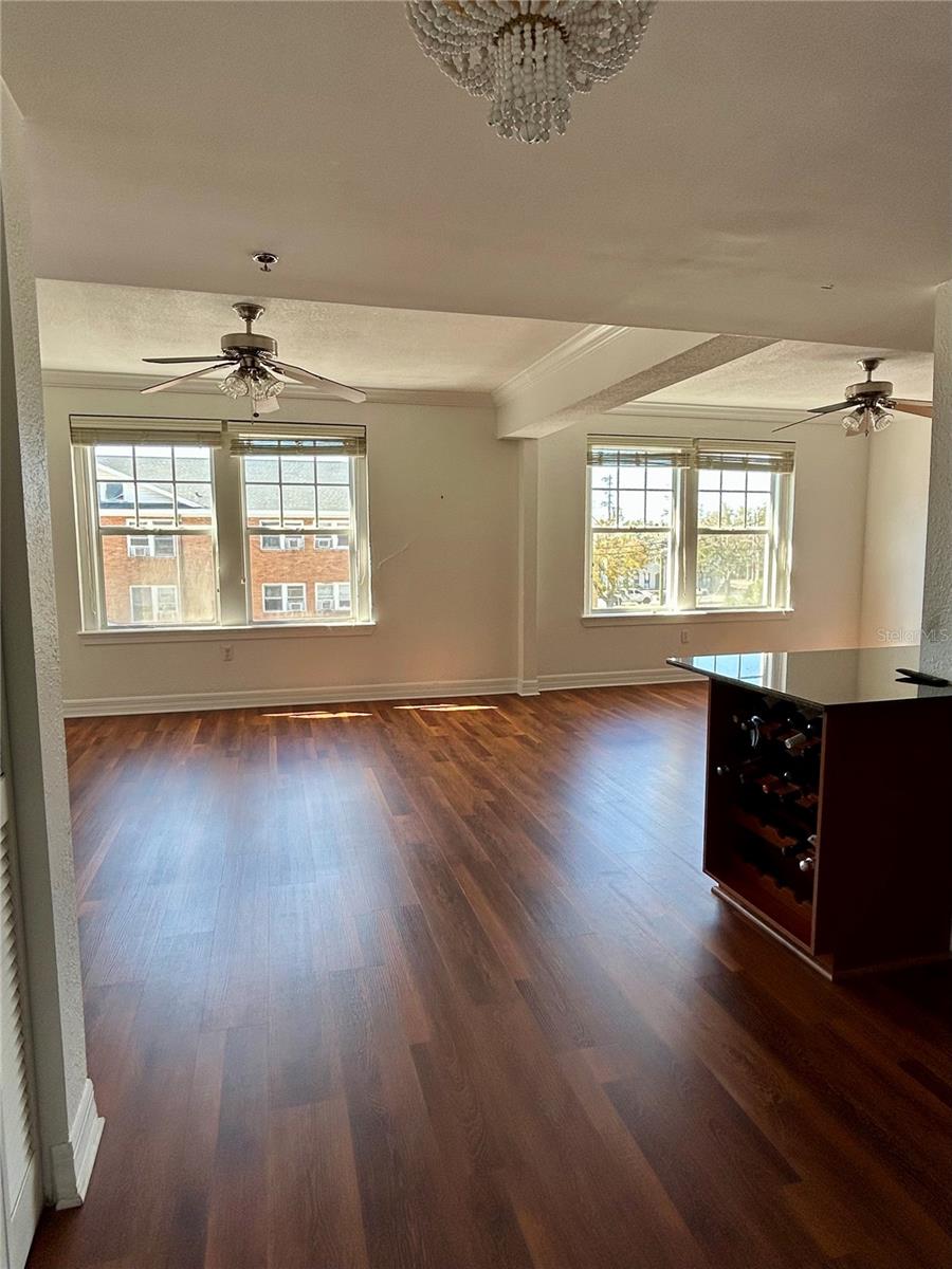 219 4TH AVE N #303, ST PETERSBURG, FL, 33701