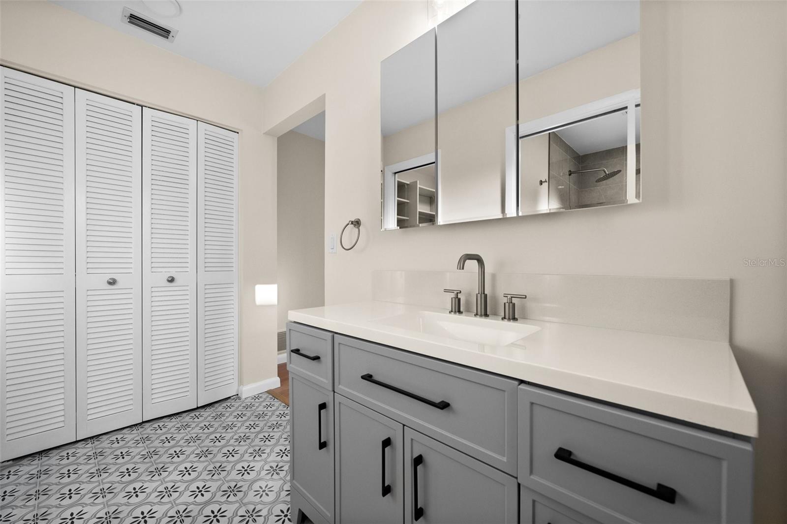 2209 BLACKWOOD DR, VENICE, FL, 34293