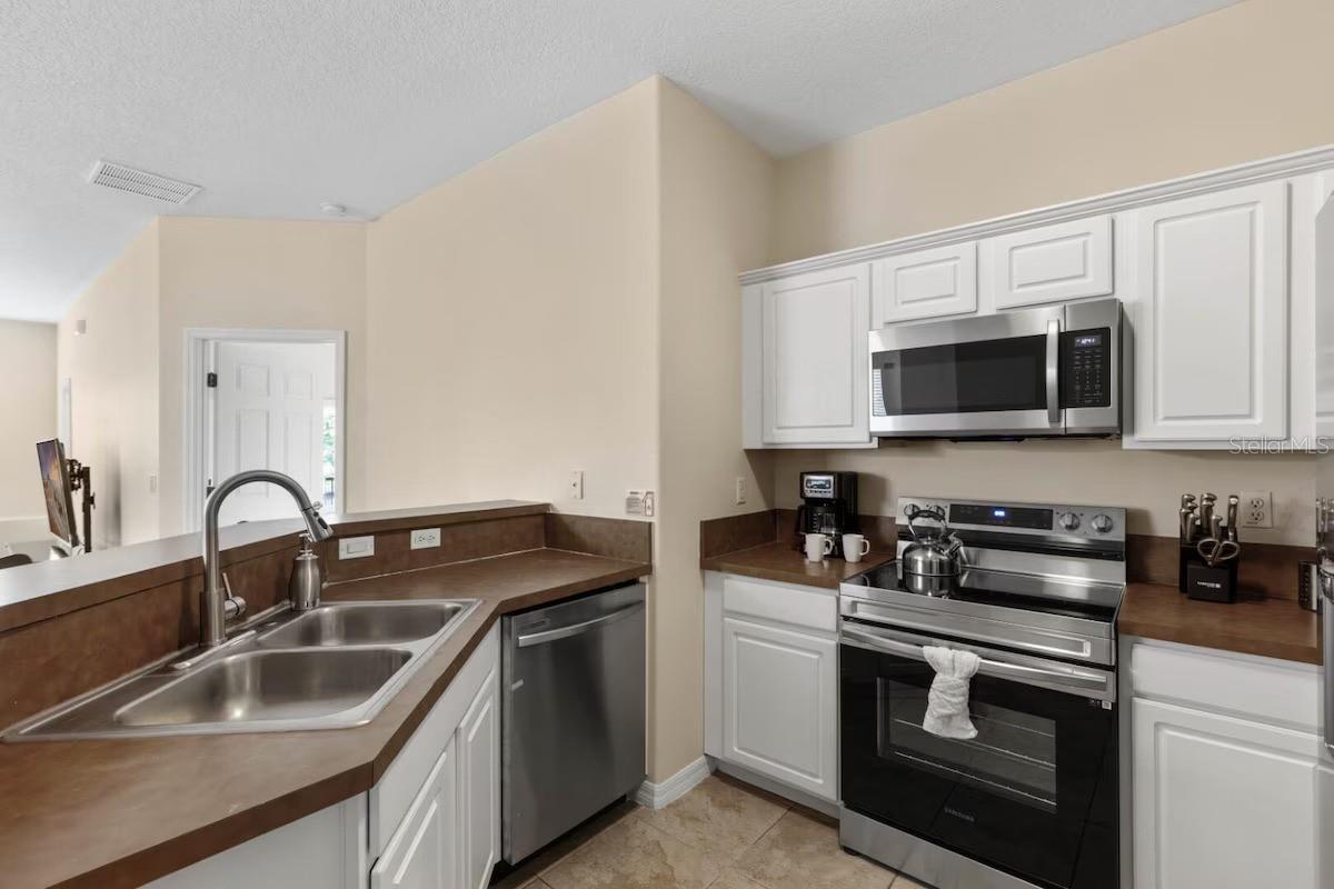 2847 OAKWATER DR #2847, KISSIMMEE, FL, 34747