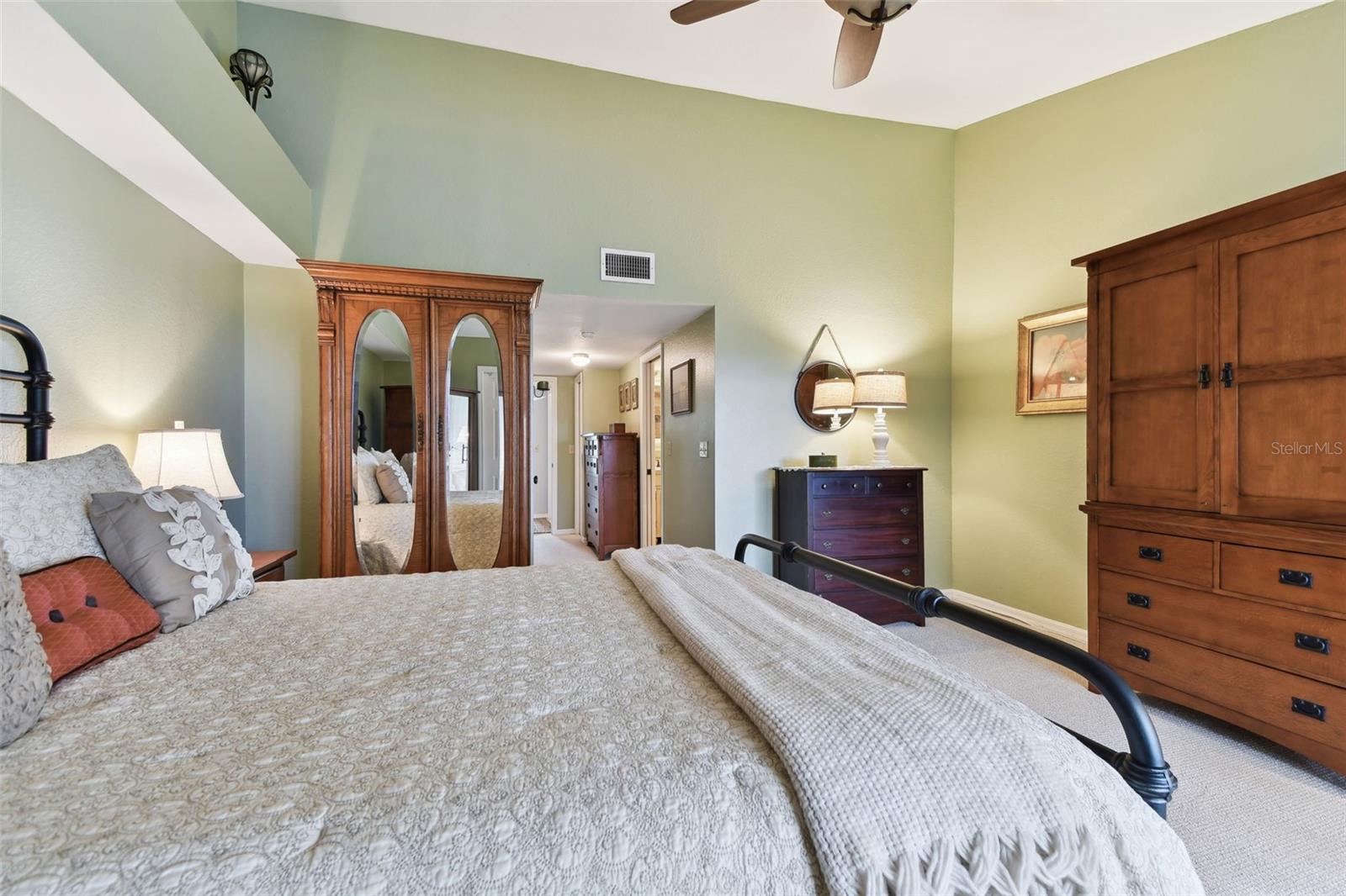 9770 INDIAN KEY TRL #102, SEMINOLE, FL, 33776