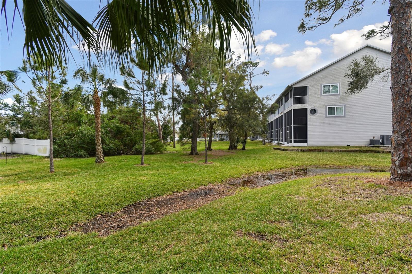 9770 INDIAN KEY TRL #102, SEMINOLE, FL, 33776