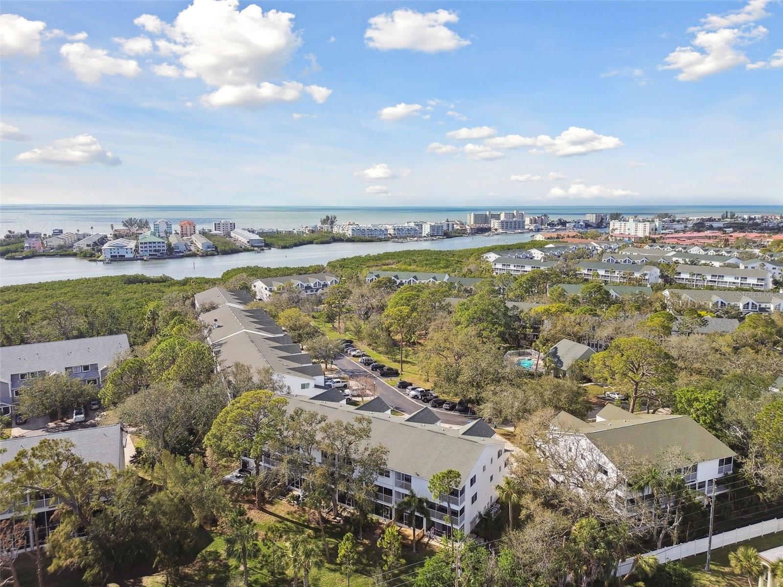 9770 INDIAN KEY TRL #102, SEMINOLE, FL, 33776