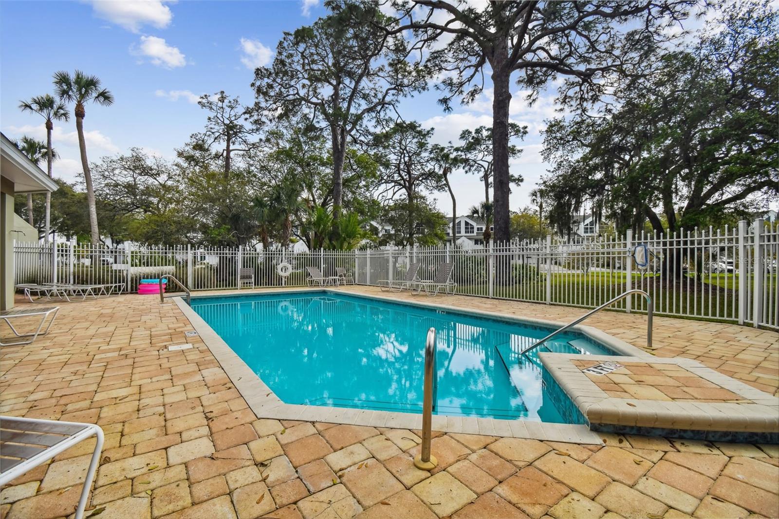9770 INDIAN KEY TRL #102, SEMINOLE, FL, 33776